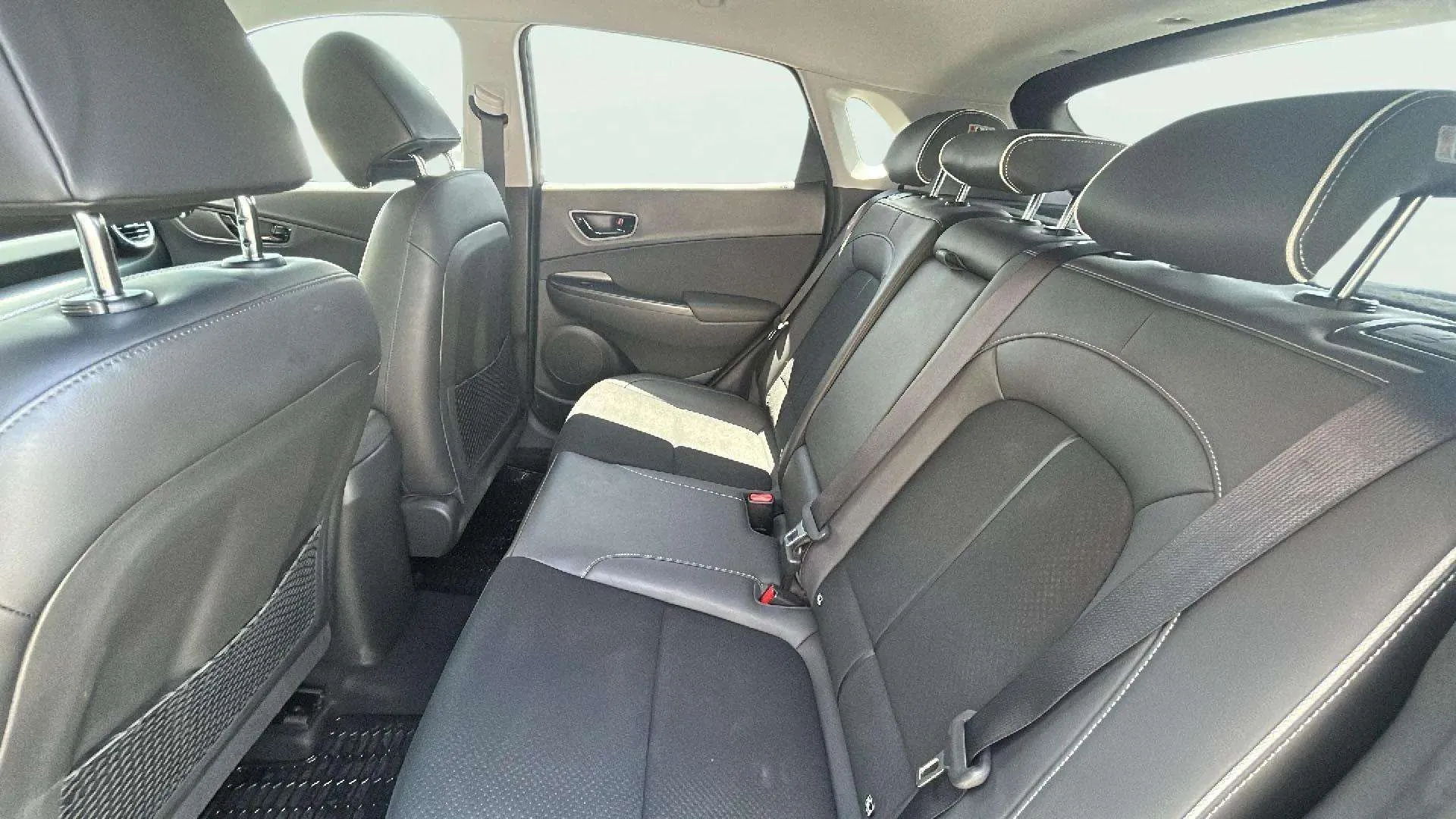 Hyundai Kona 1.6 GDI HEV Klass DCT - foto 10