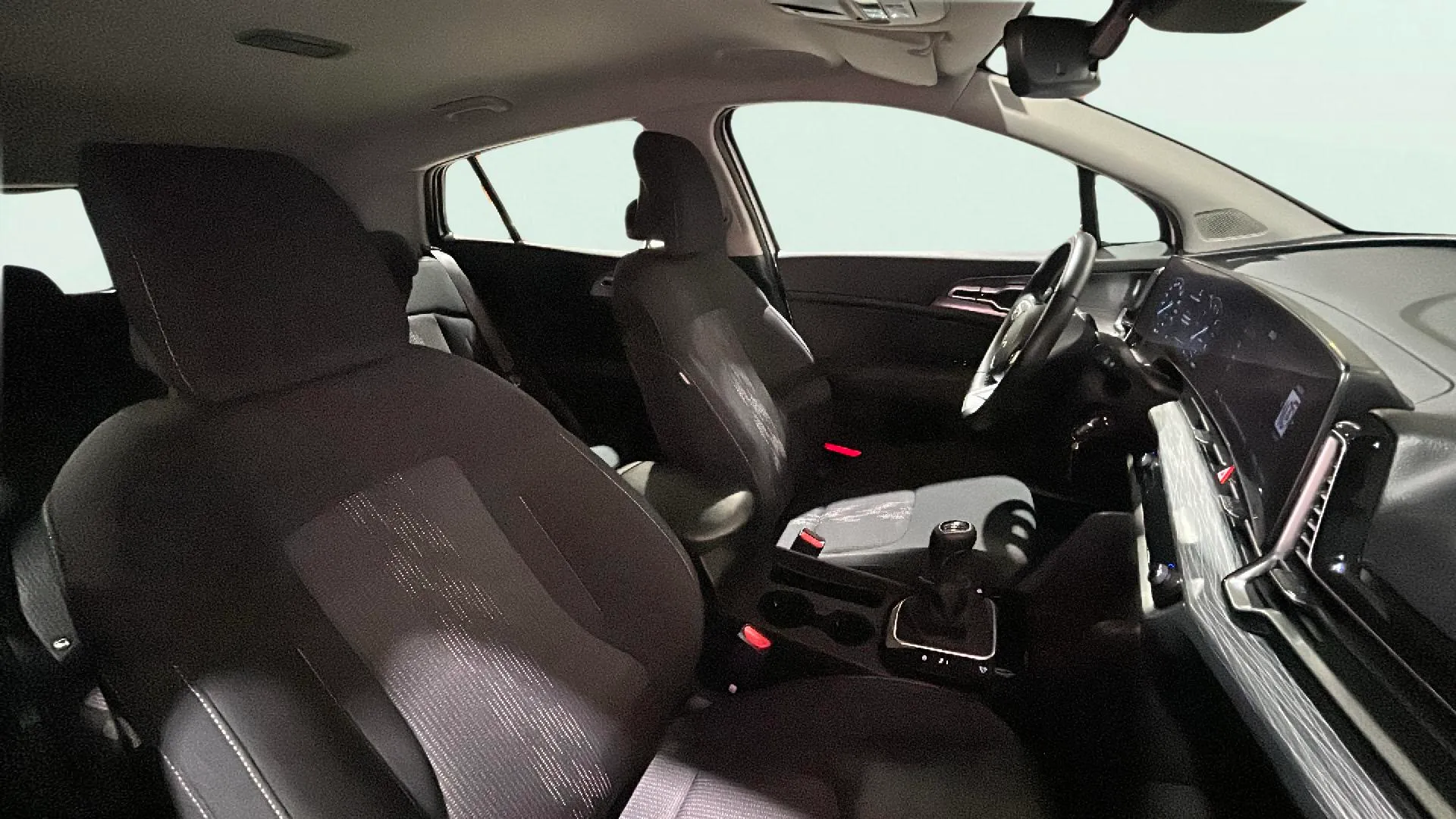 Kia Sportage 1.6 T-GDi Concept 4x2 - foto 17