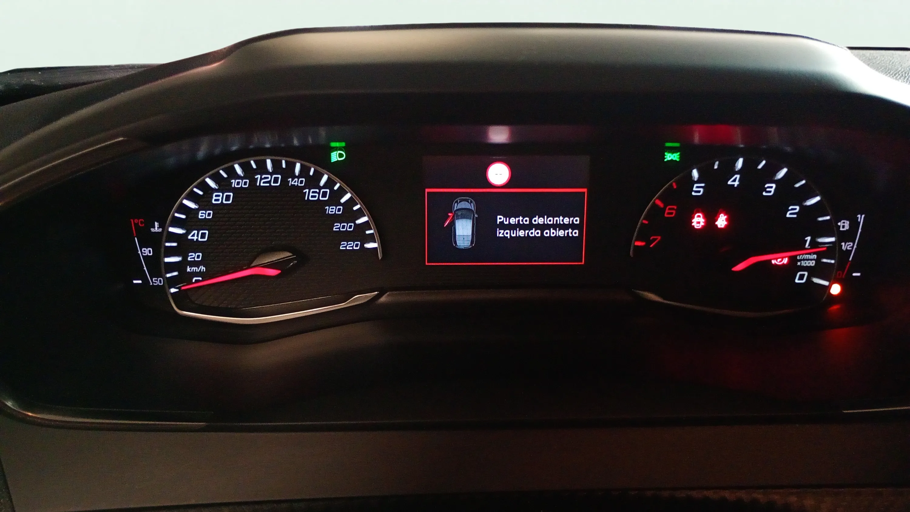 Peugeot 2008 Active Pack PureTech 130 - foto 9