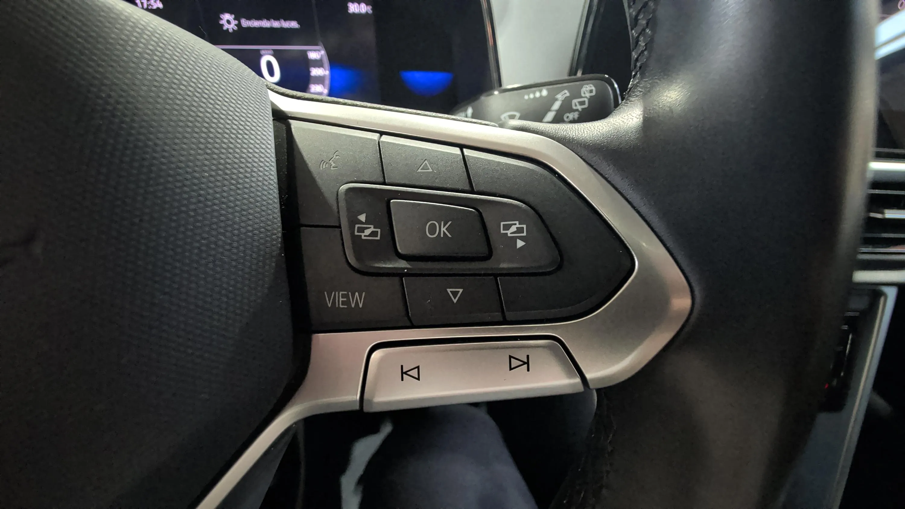 Volkswagen T-Roc Advance 1.0 TSI - foto 13