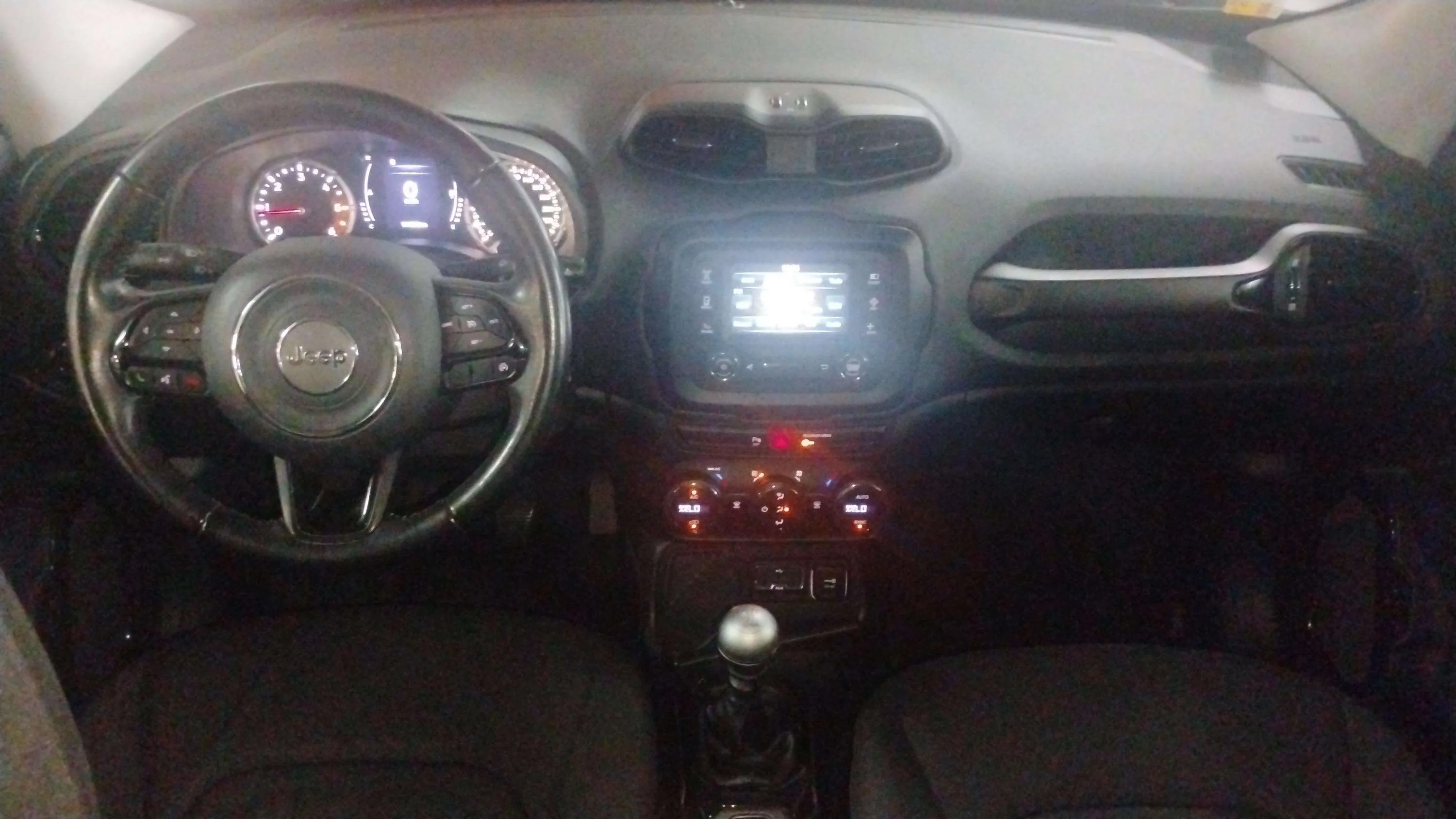 Jeep Renegade 1.6 Mjet Sport 4x2 E6 - foto 16