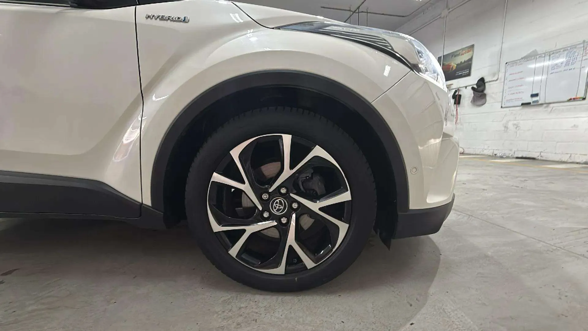 Toyota C-HR 1.8 125H Dynamic Plus - foto 23