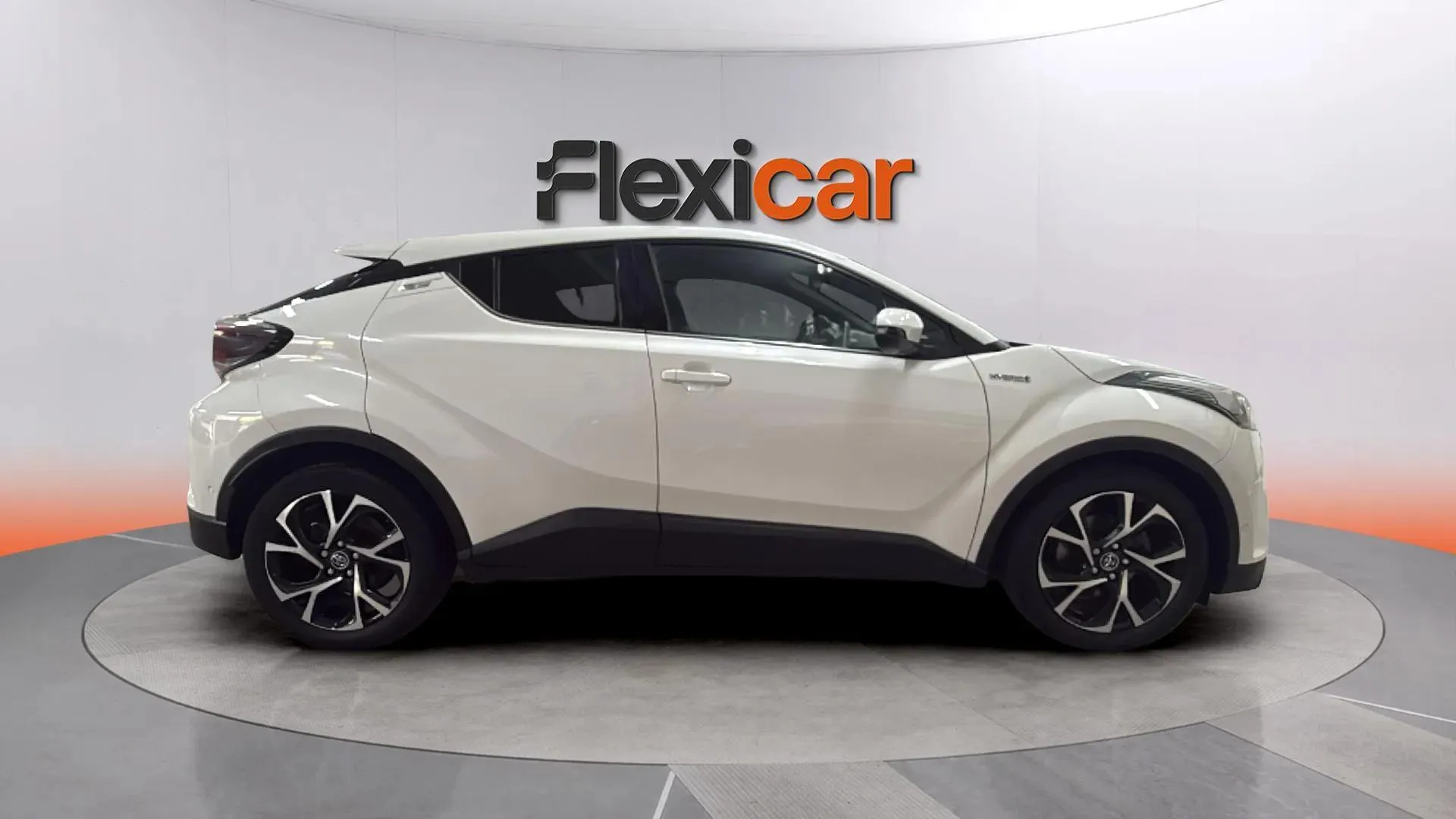 Toyota C-HR 1.8 125H Dynamic Plus - foto 8