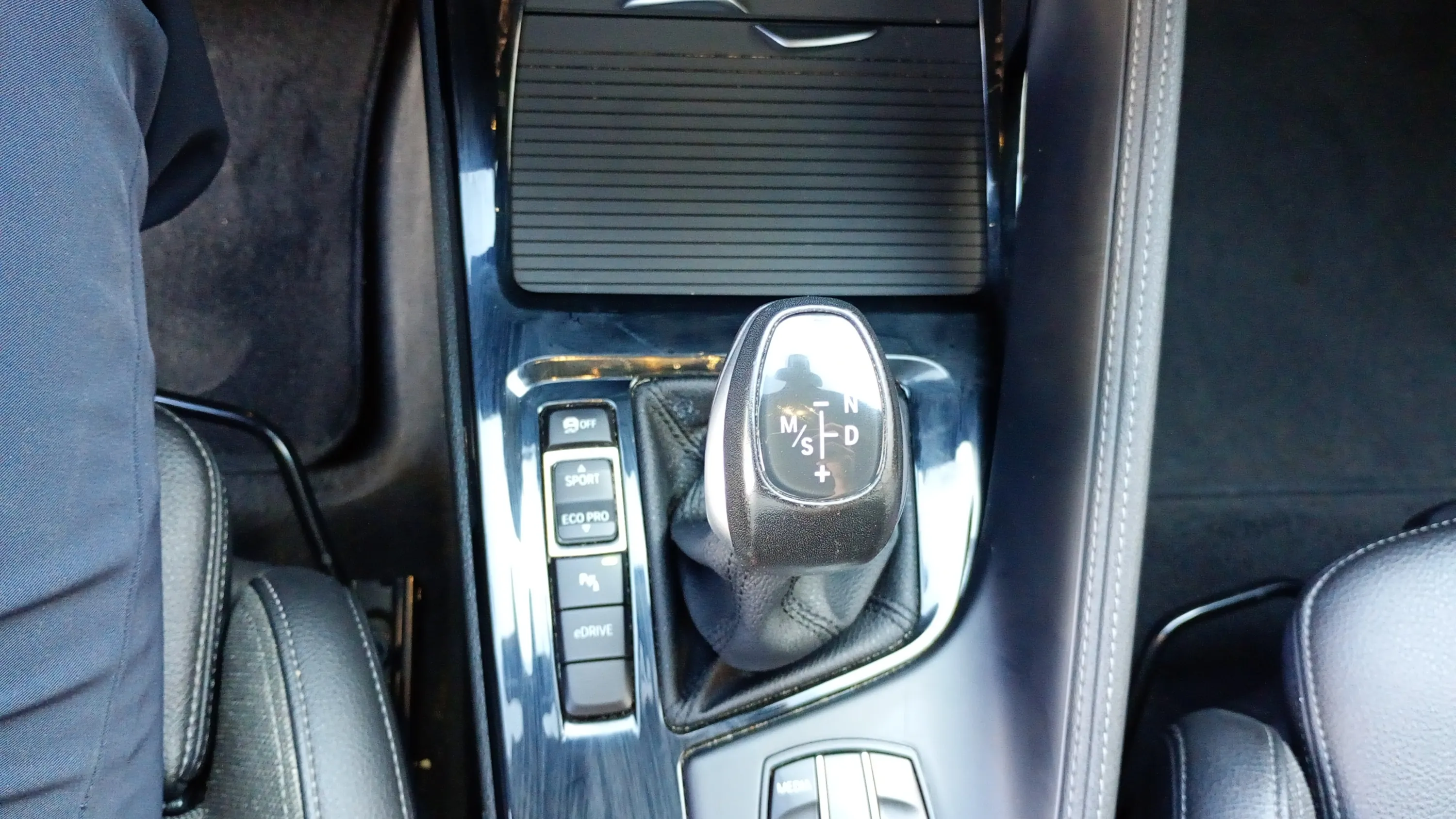 BMW X2 xDrive25e - foto 19