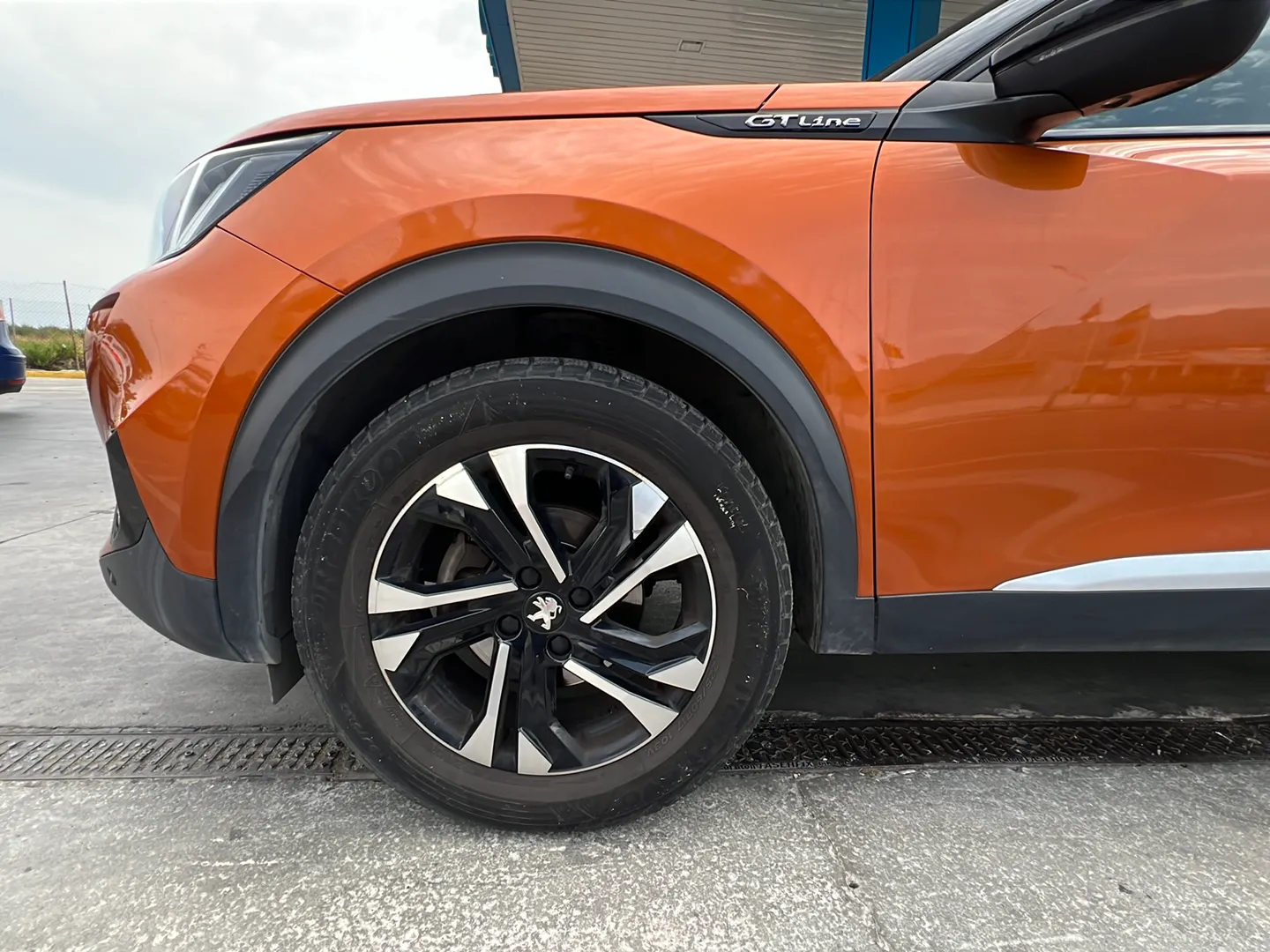 Peugeot 2008 GT Line PureTech 130 EAT8 - foto 17