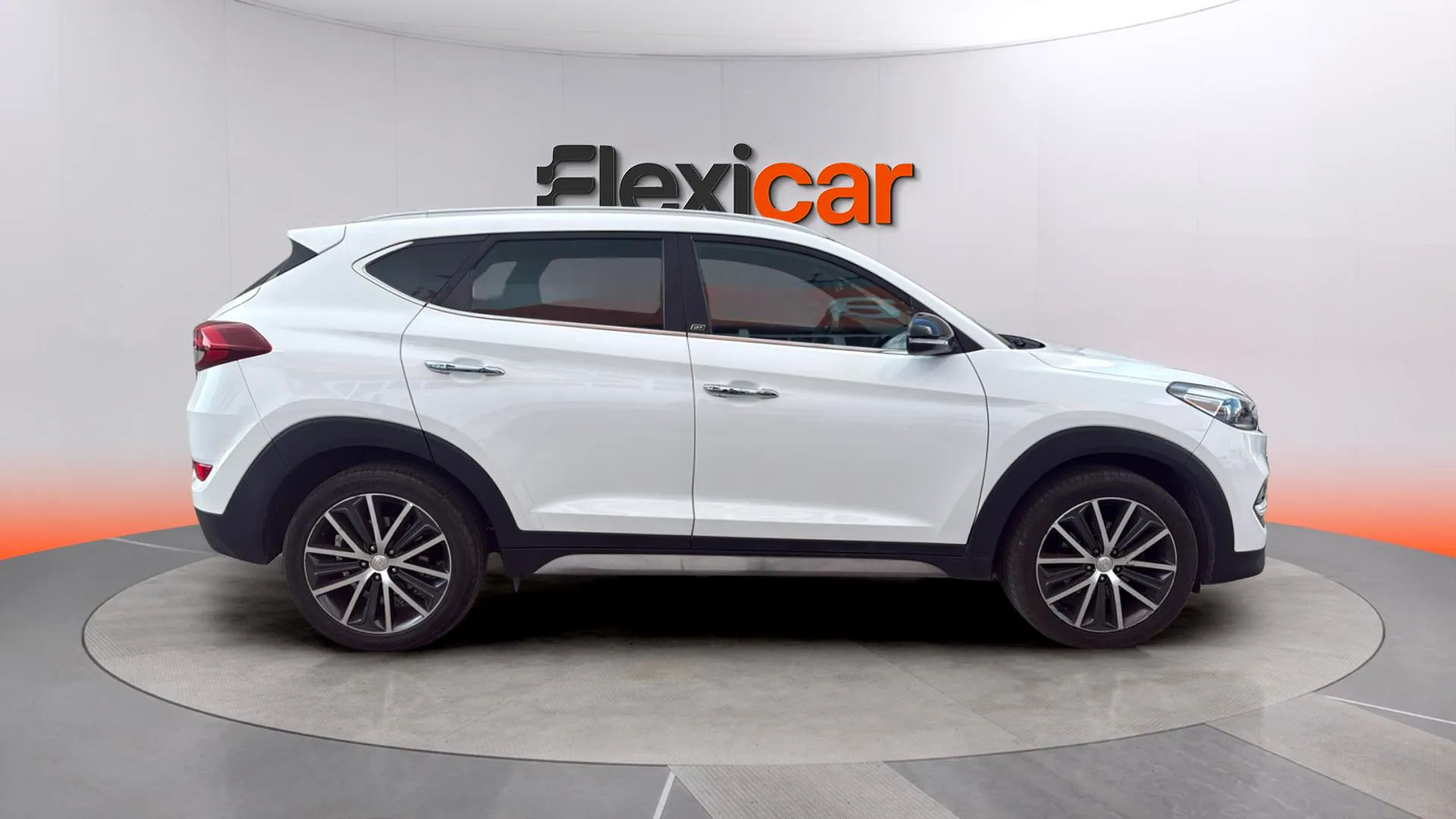 Hyundai Tucson 1.6 CRDi Essence 4x2 - foto 2