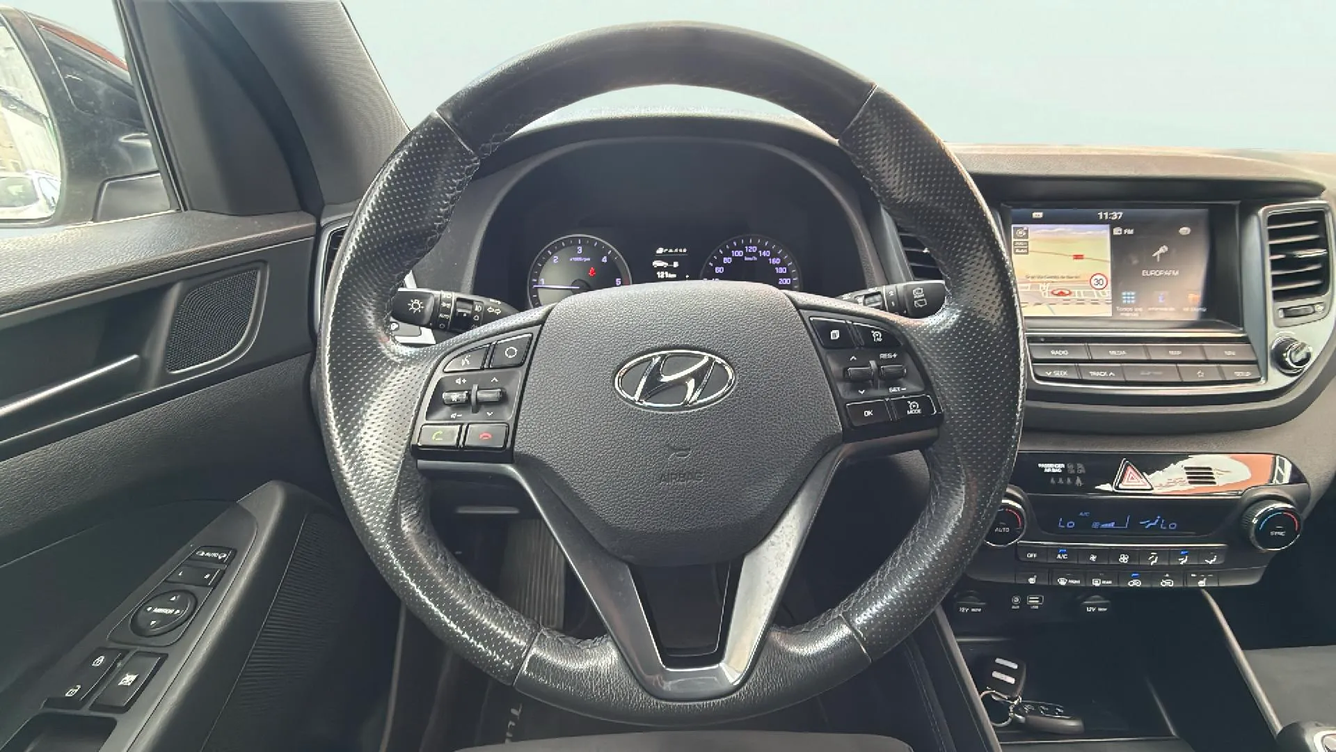 Hyundai Tucson 1.6 CRDi Essence 4x2 - foto 10