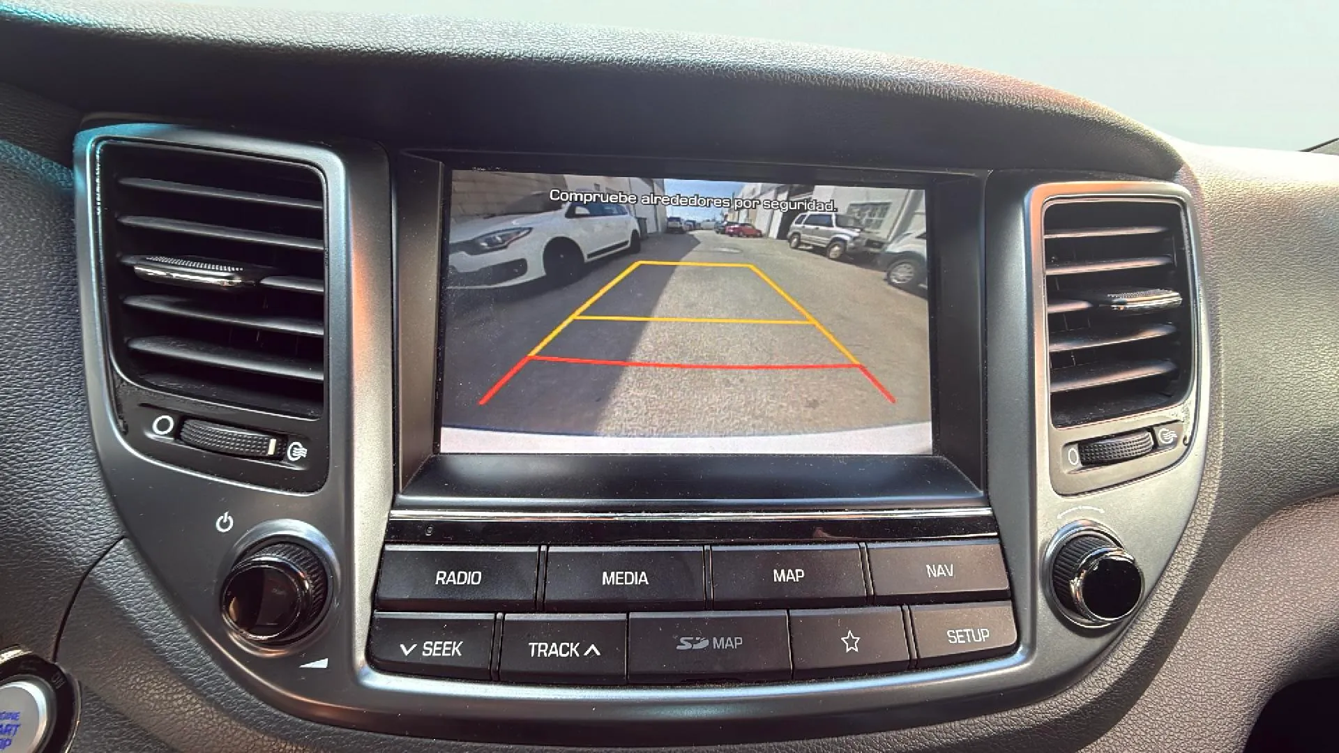 Hyundai Tucson 1.6 CRDi Essence 4x2 - foto 15