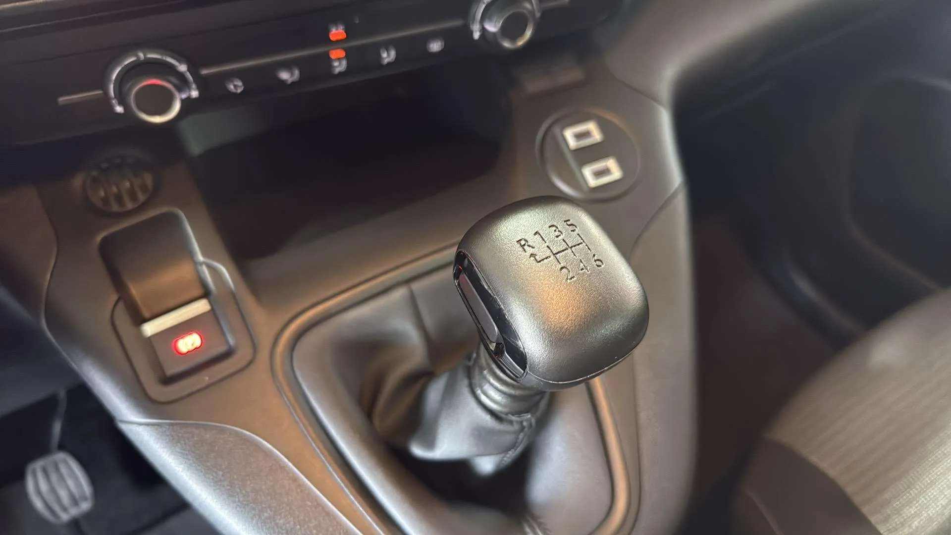 Toyota Proace City Family L1 1.5D Active - foto 19