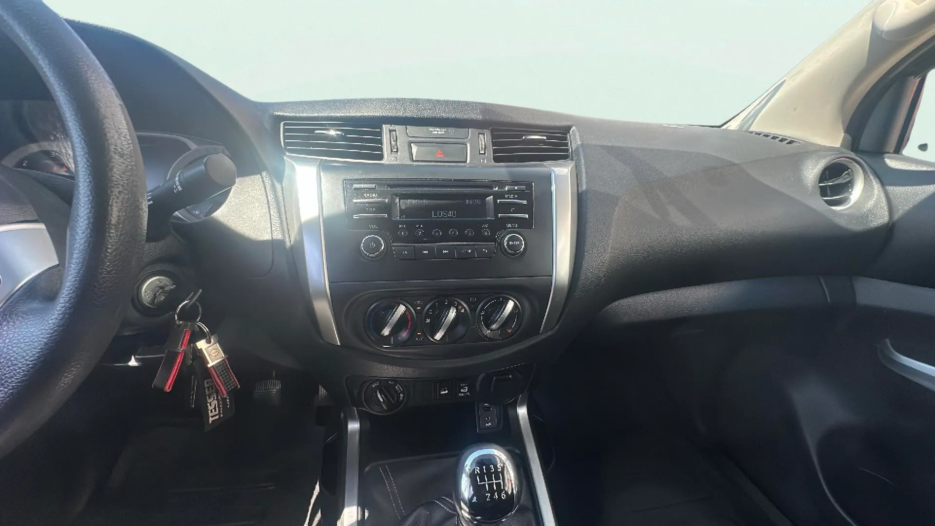 Nissan Navara - foto 12