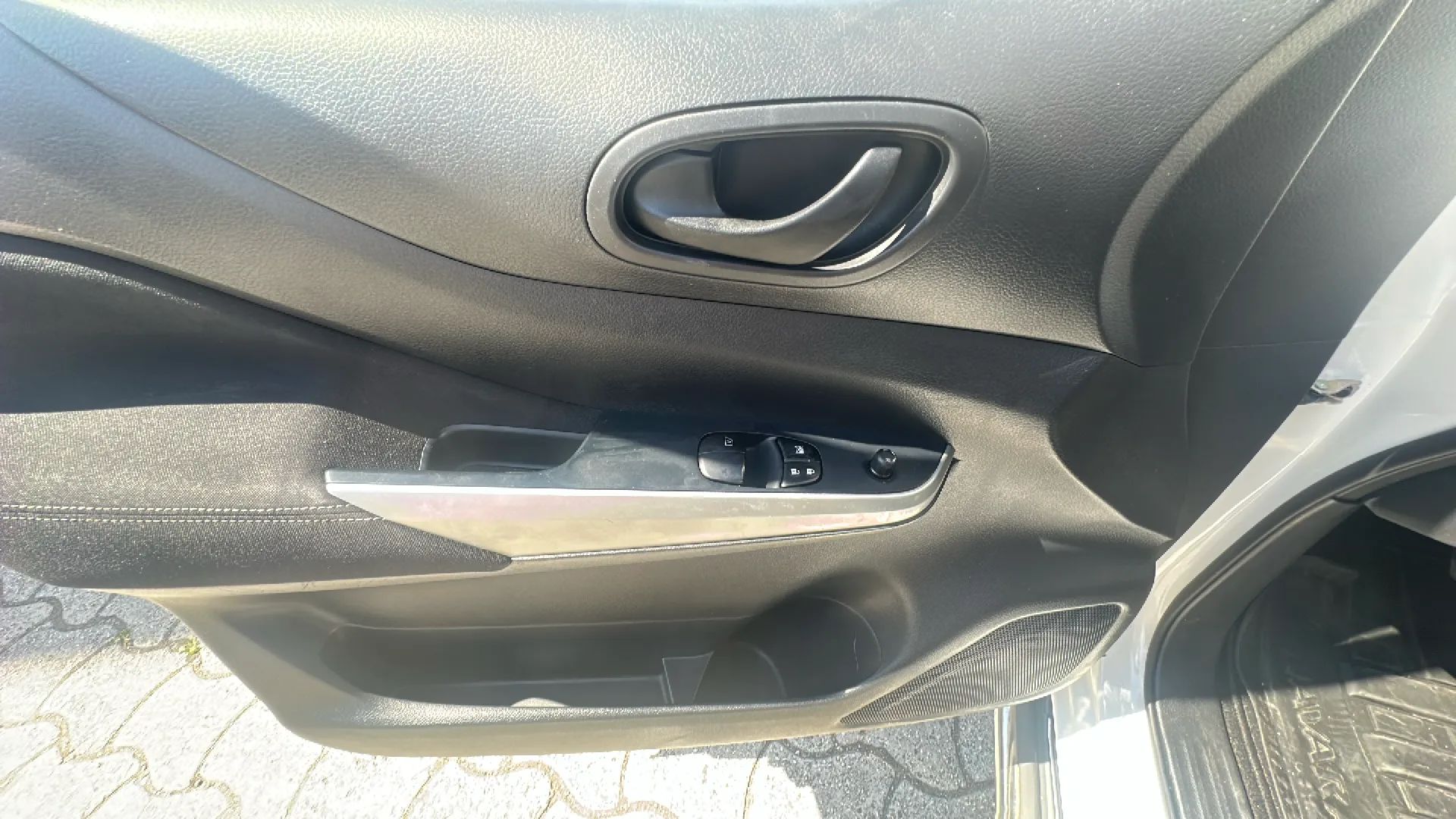 Nissan Navara - foto 17
