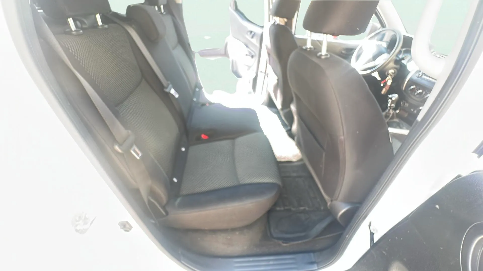 Nissan Navara - foto 15