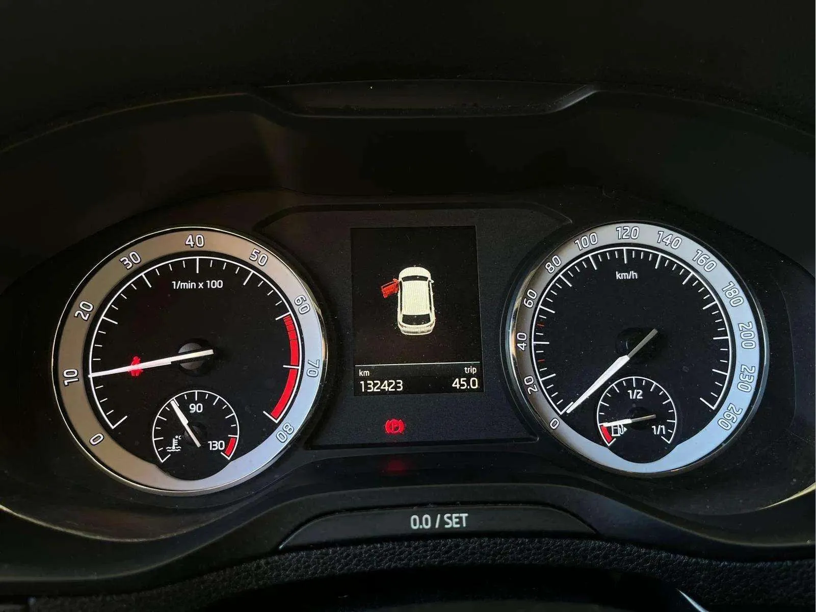 Škoda Karoq 1.0 TSI Ambition - foto 12