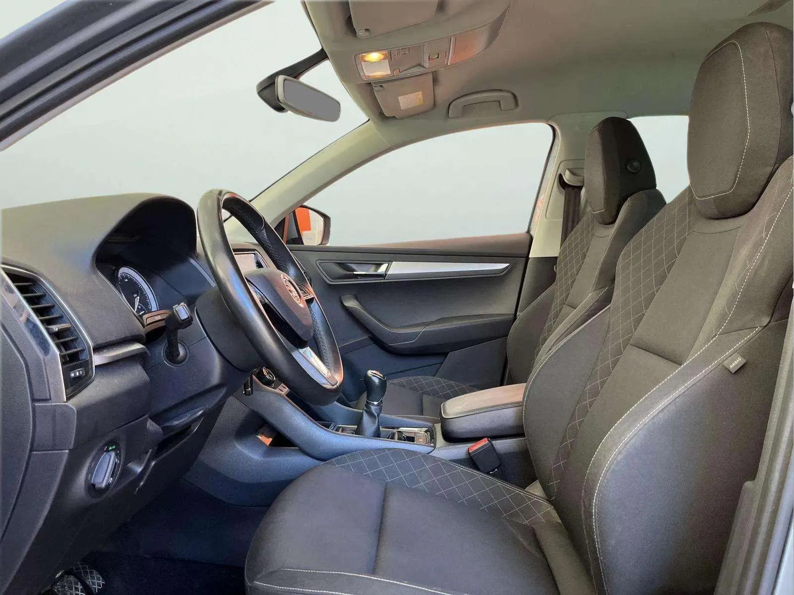 Škoda Karoq 1.0 TSI Ambition - foto 16