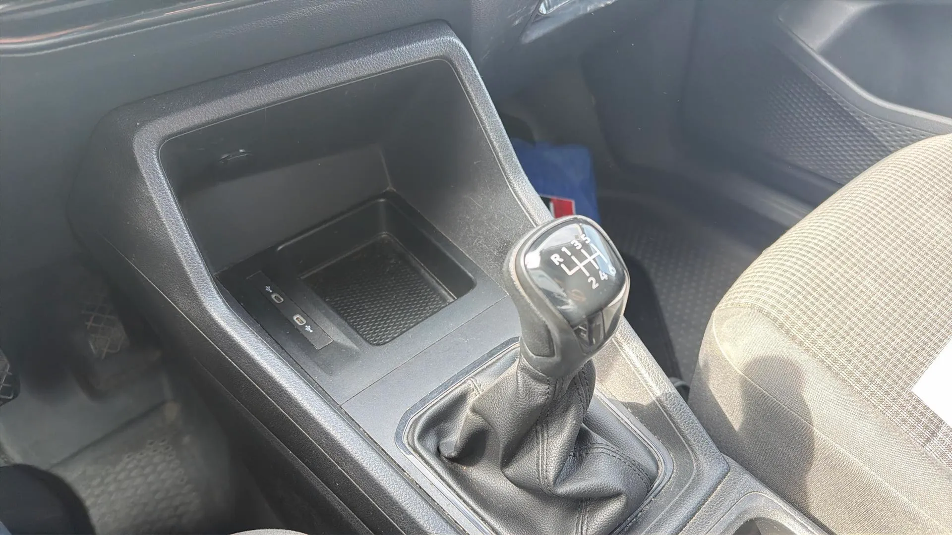 Volkswagen Caddy Cargo 2.0 TDI - foto 8