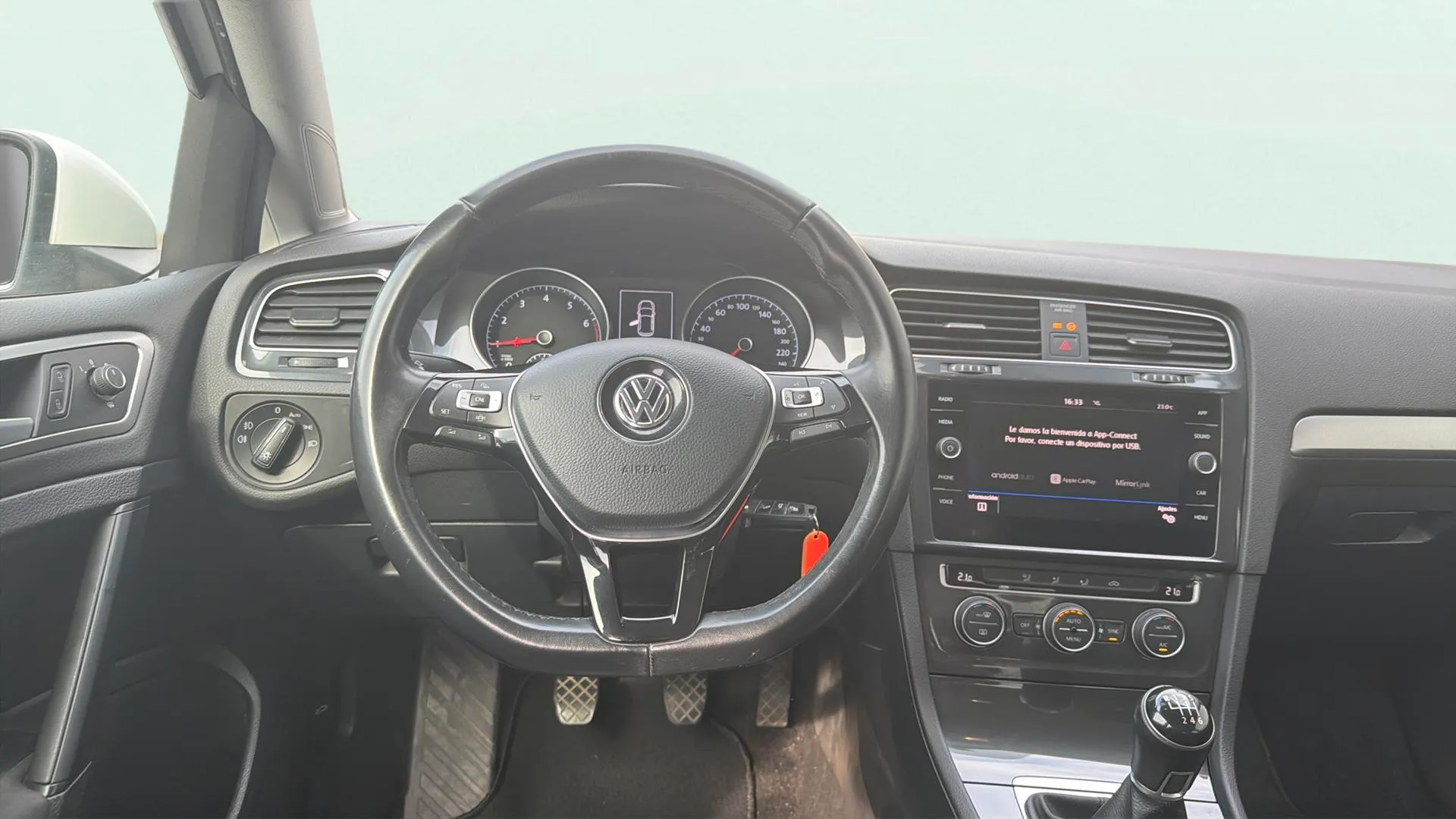 Volkswagen Golf Ready2Go 1.0 TSI - foto 7