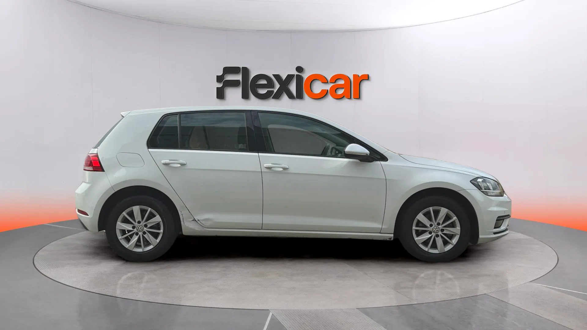 Volkswagen Golf Ready2Go 1.0 TSI - foto 2