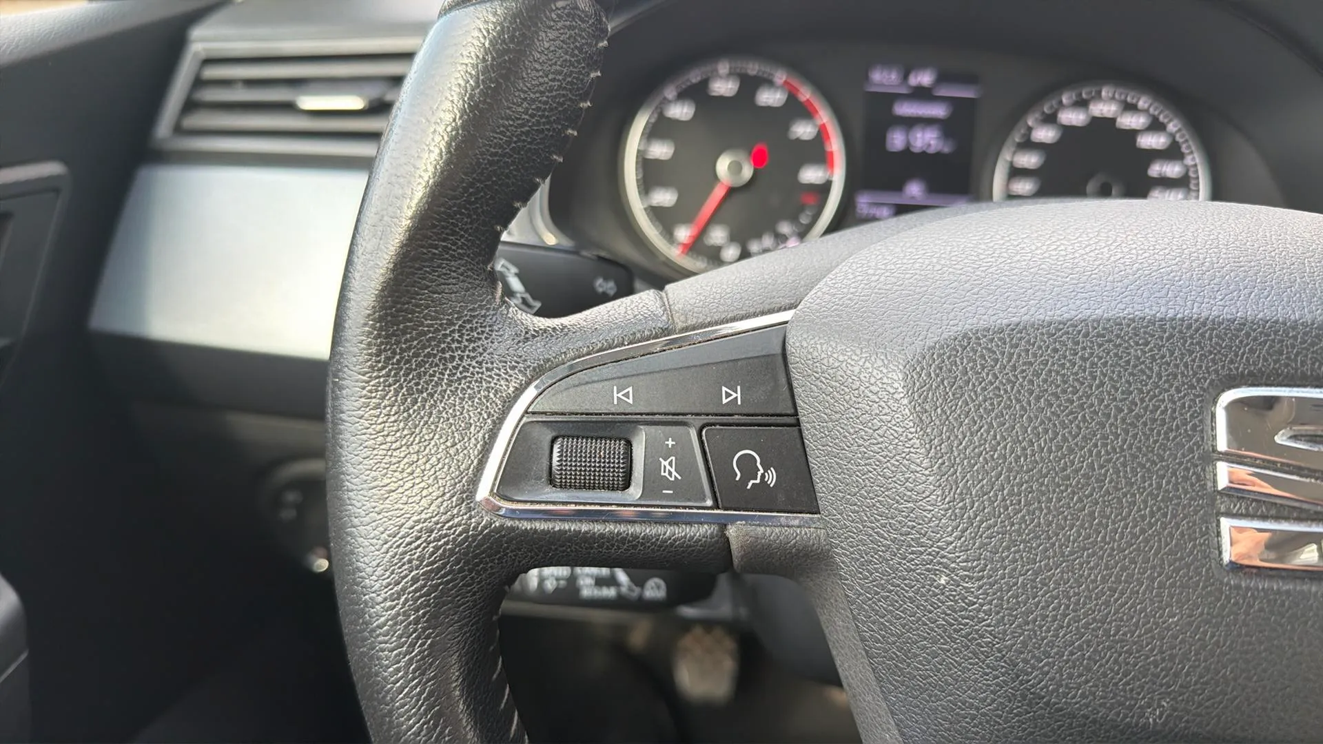 SEAT Arona 1.0 TSI Style - foto 17