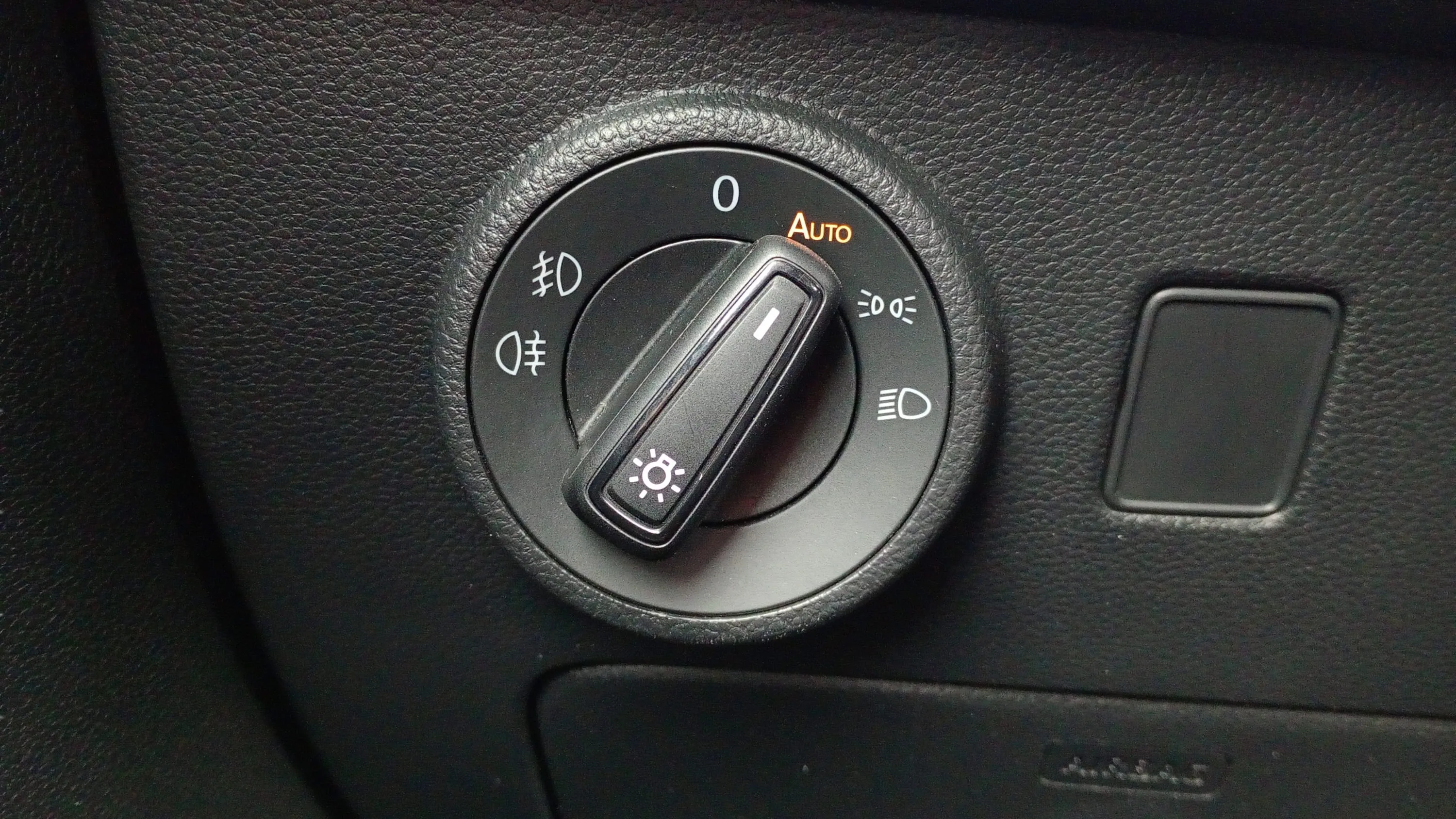 SEAT Ateca 1.5 TSI DSG FR XL - foto 10