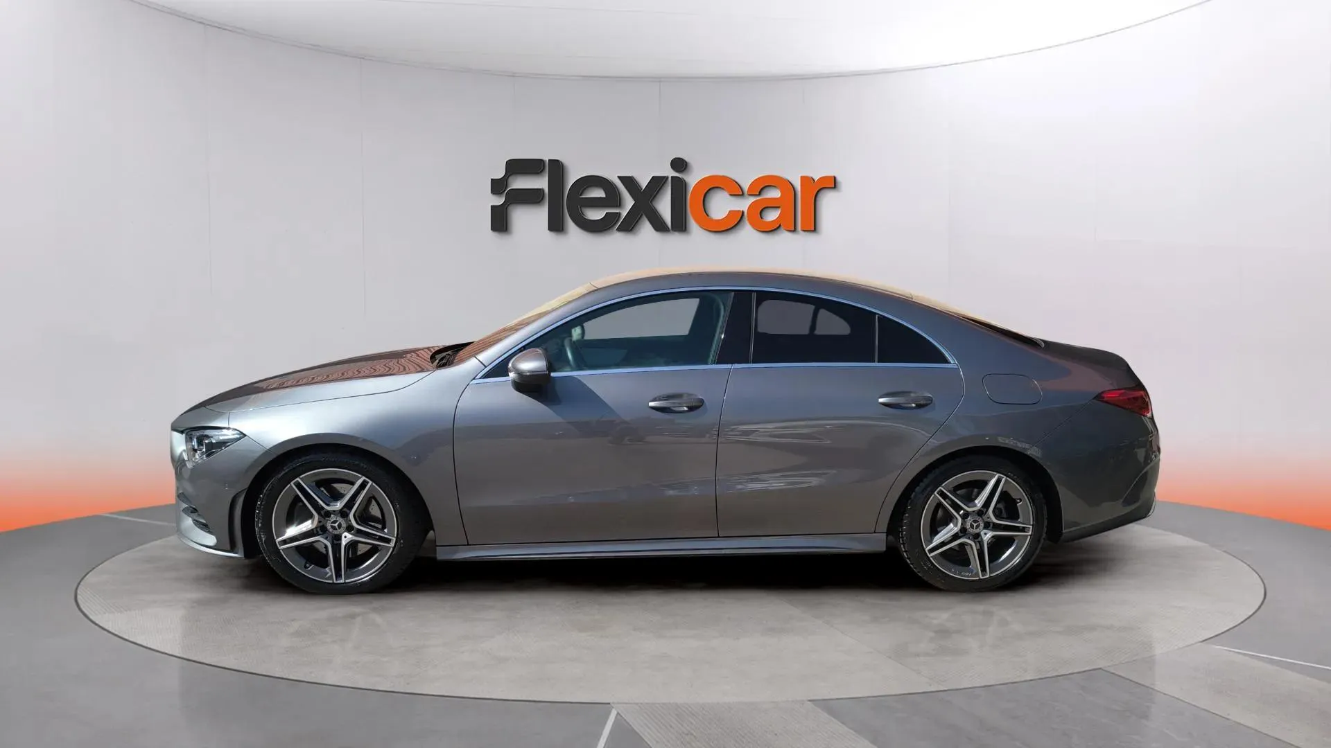Mercedes-Benz CLA 200 - foto 4