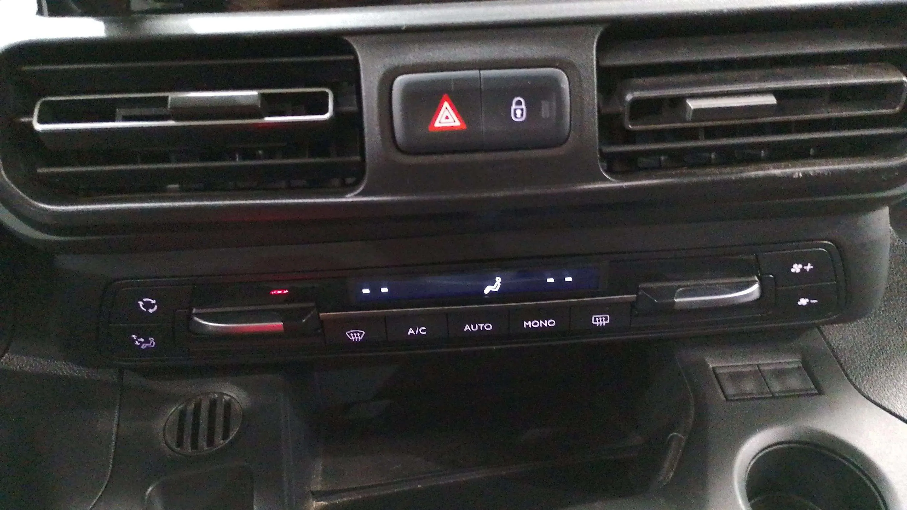 Citroën Berlingo Talla M BlueHDi 130 Shine - foto 24