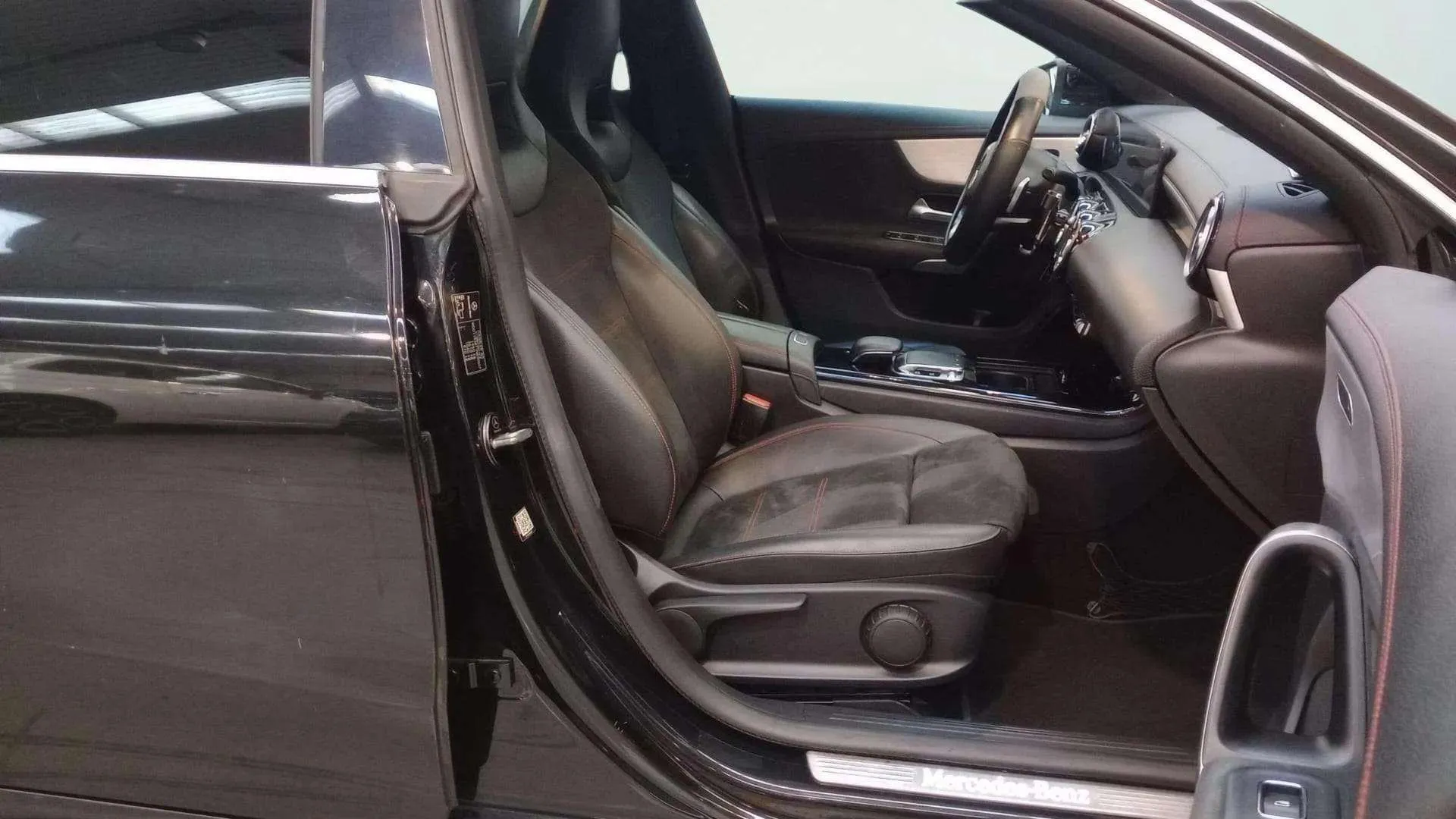 Mercedes-Benz CLA 200 - foto 16