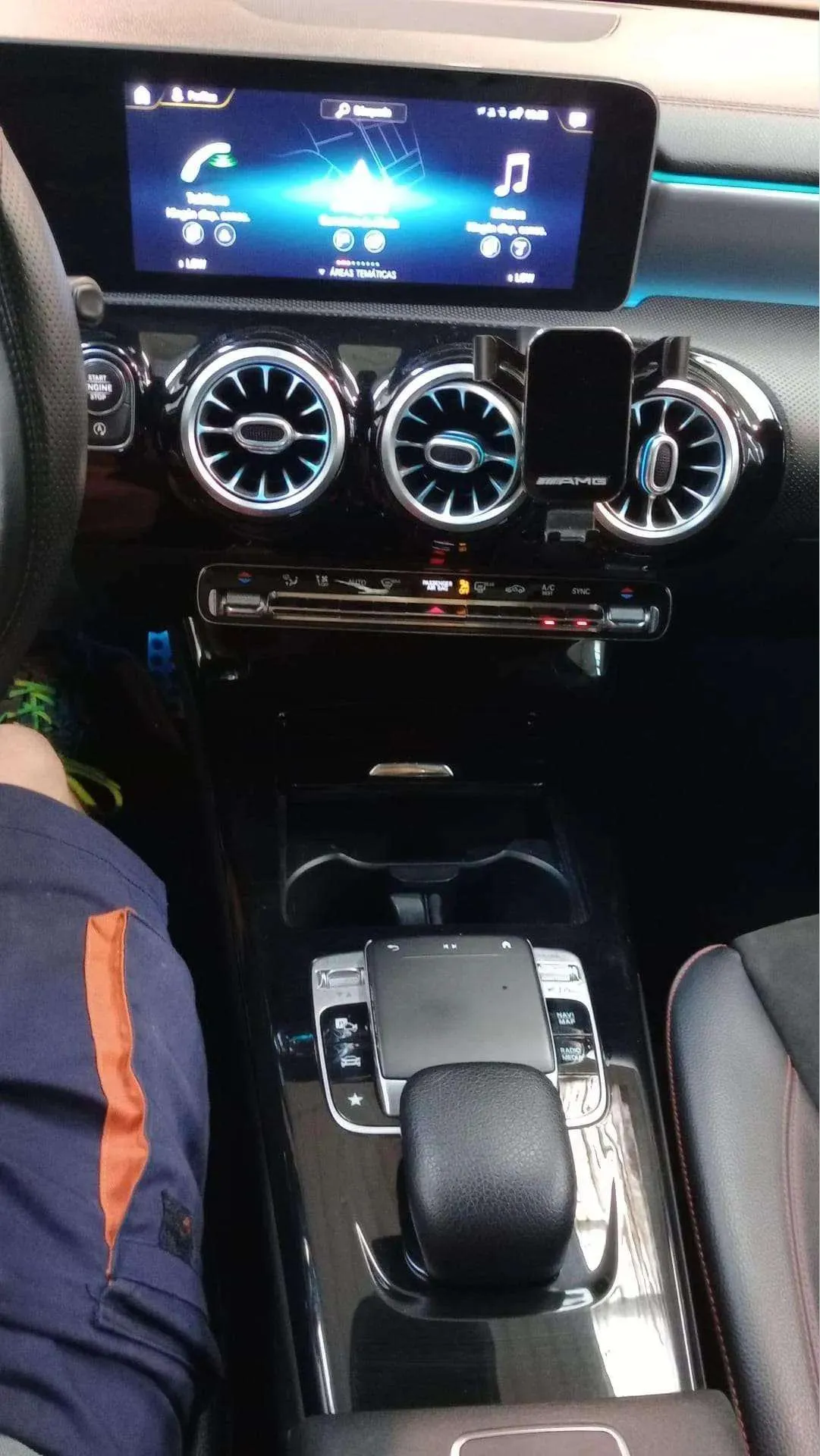 Mercedes-Benz CLA 200 - foto 18