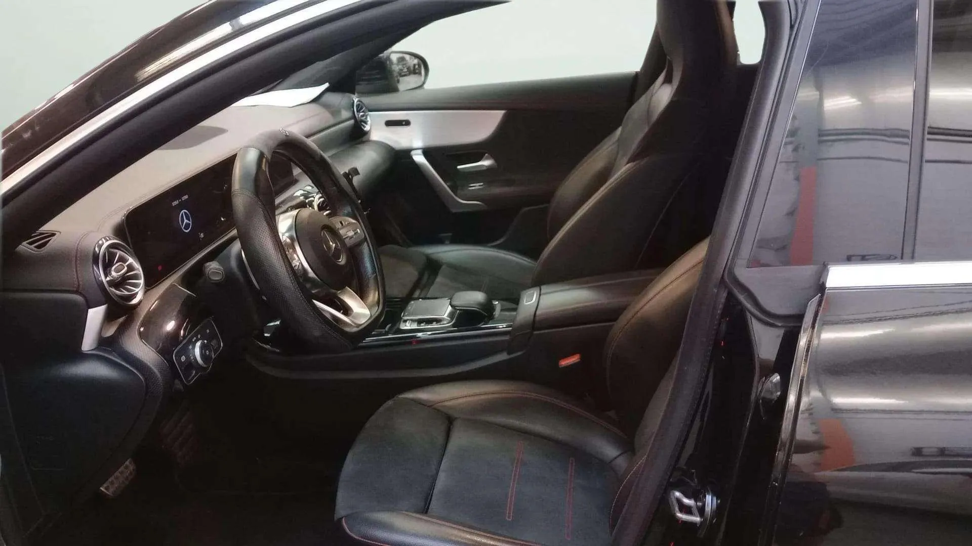 Mercedes-Benz CLA 200 - foto 15