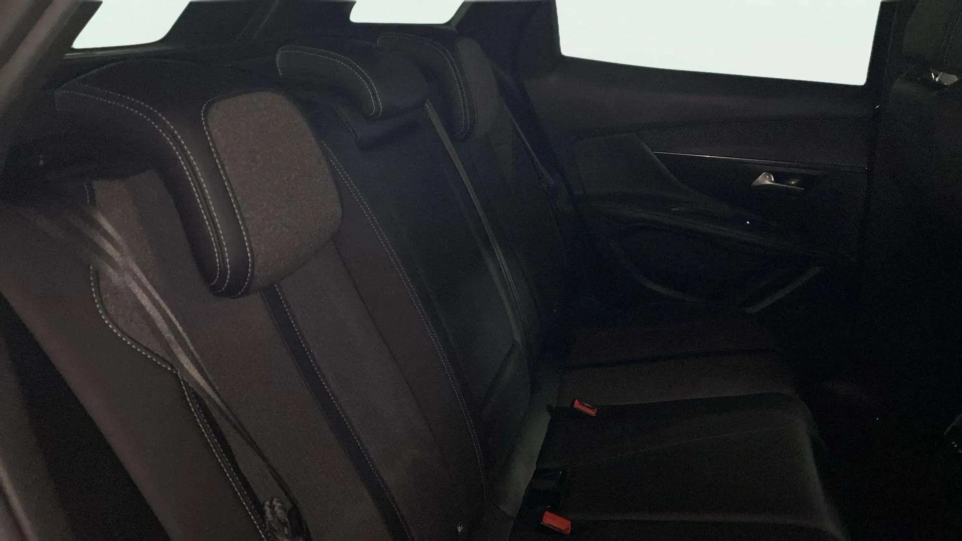 Peugeot 3008 1.2 PureTech Allure Pack - foto 23