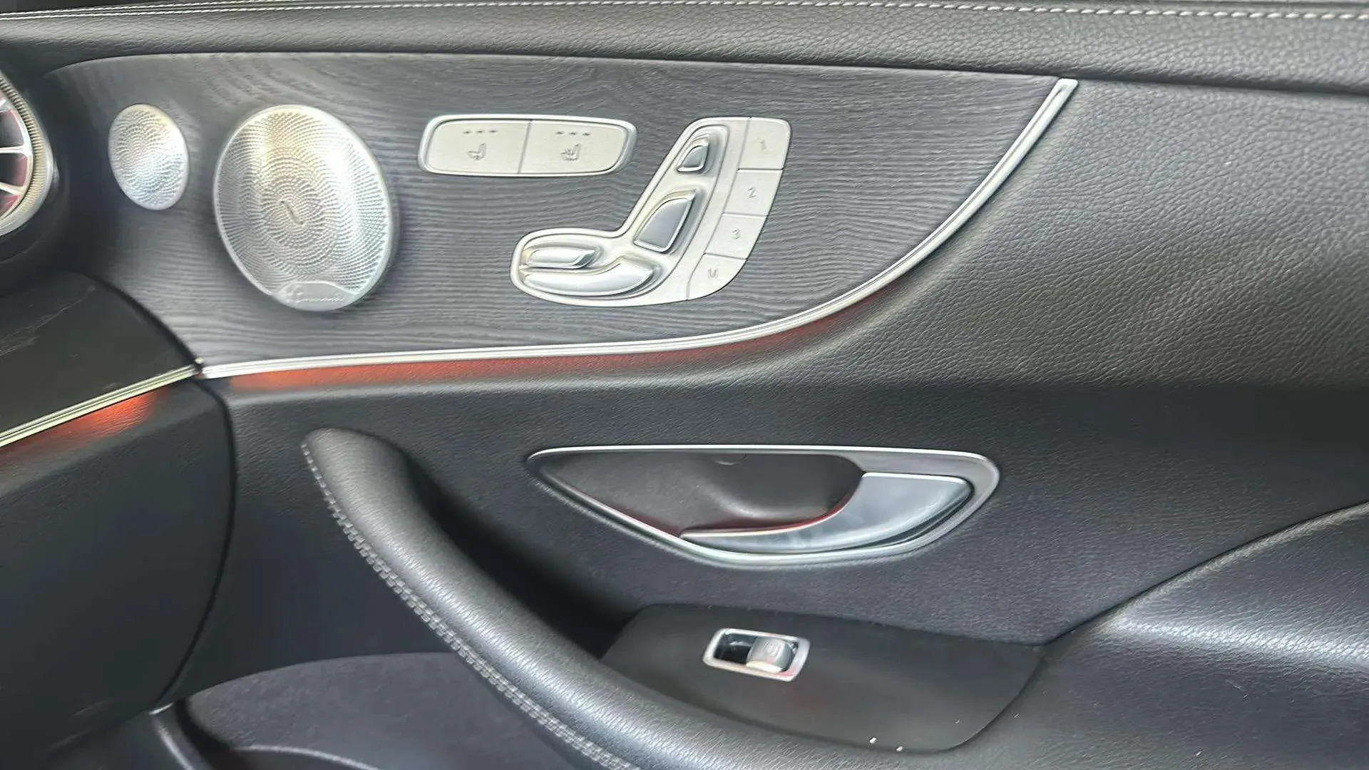 Mercedes-Benz Clase E Coupé E 220 d - foto 21