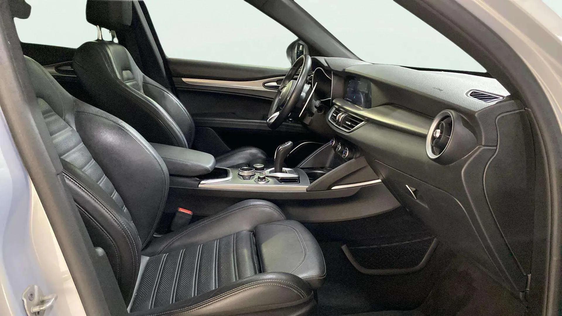 Alfa Romeo Stelvio 2.2 Diésel Competizione Q4 - foto 9