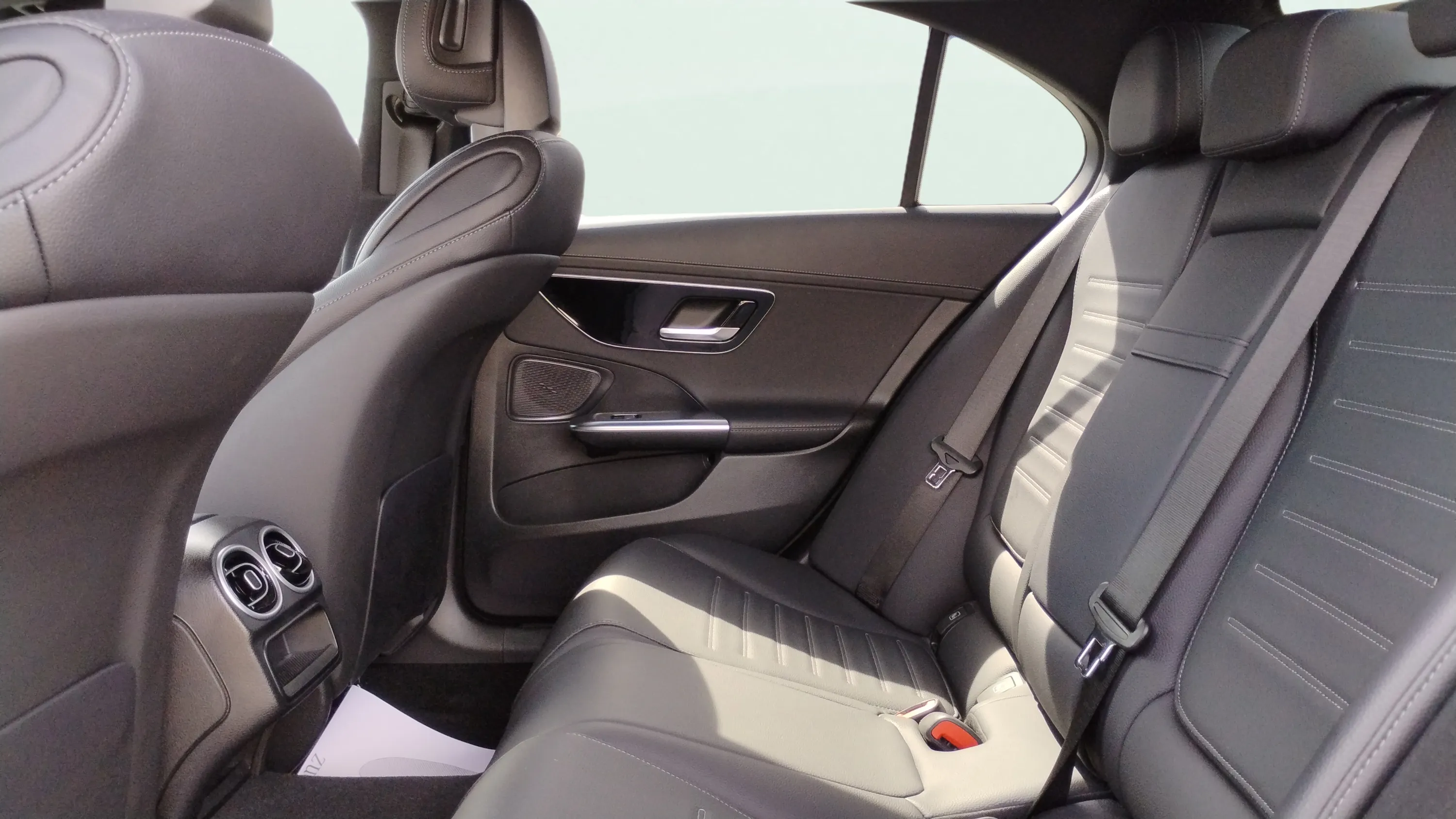 Mercedes-Benz Clase C C 200 - foto 17