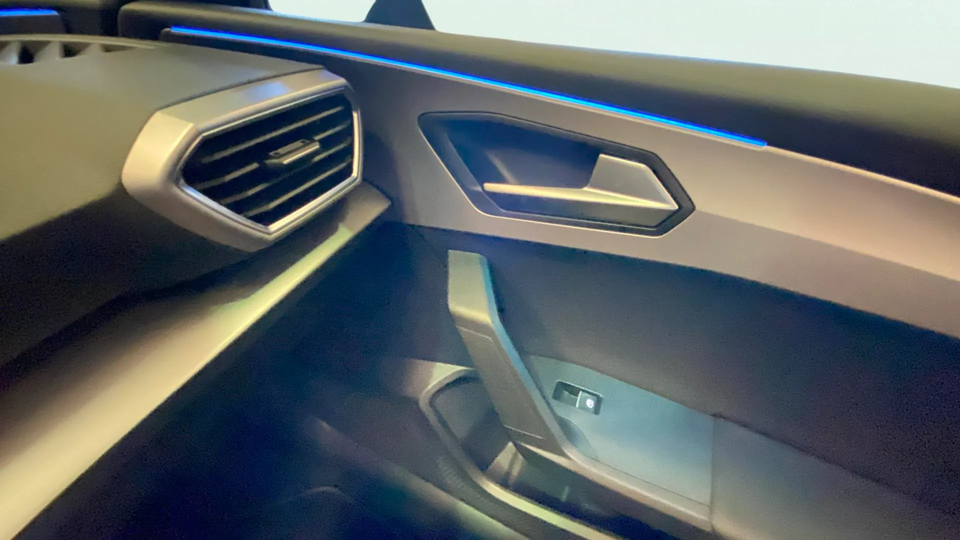 SEAT León SP 1.5 TSI e-Hybrid DSG-6 FR XL - foto 45