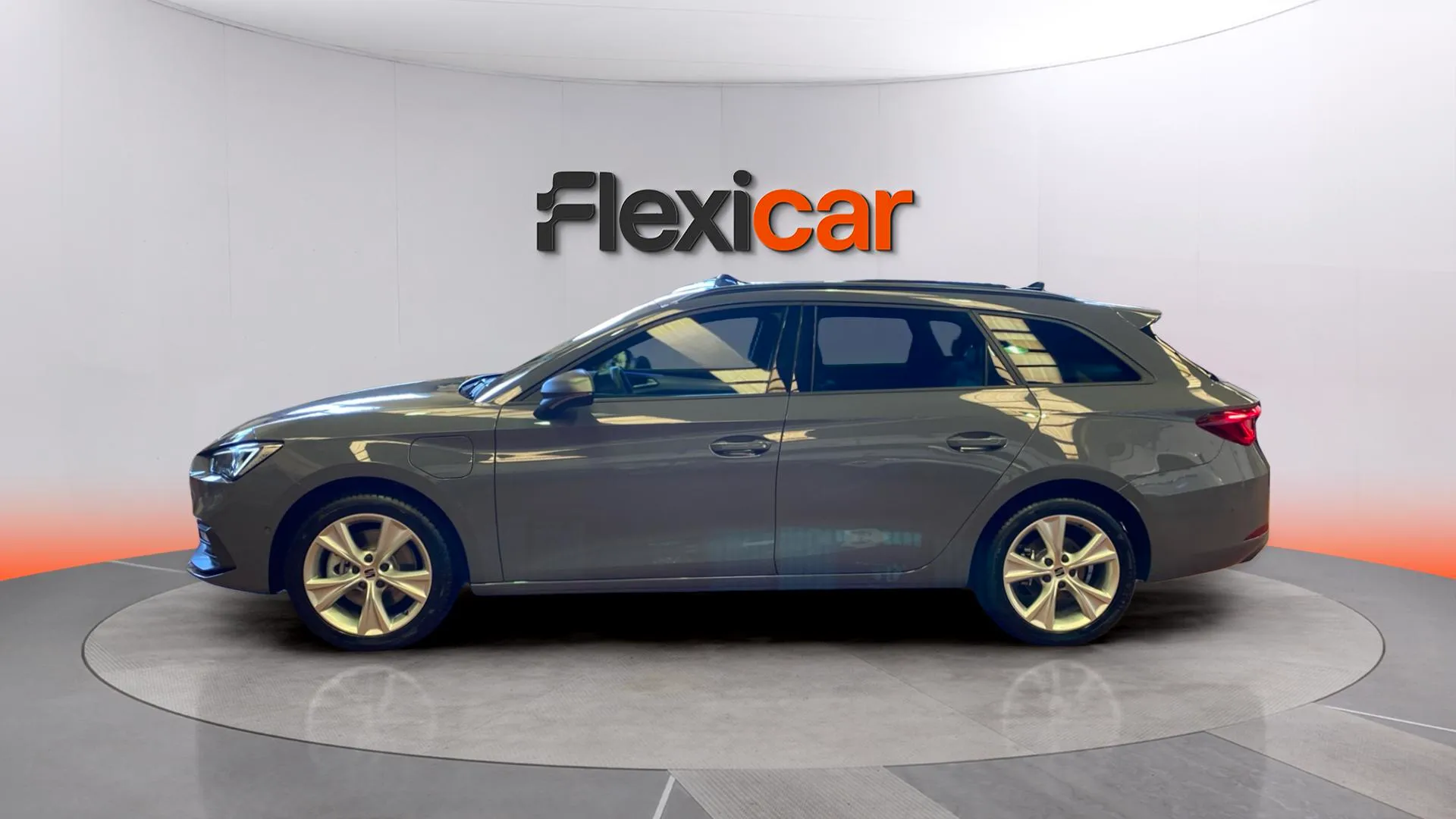 SEAT León SP 1.5 TSI e-Hybrid DSG-6 FR XL - foto 4