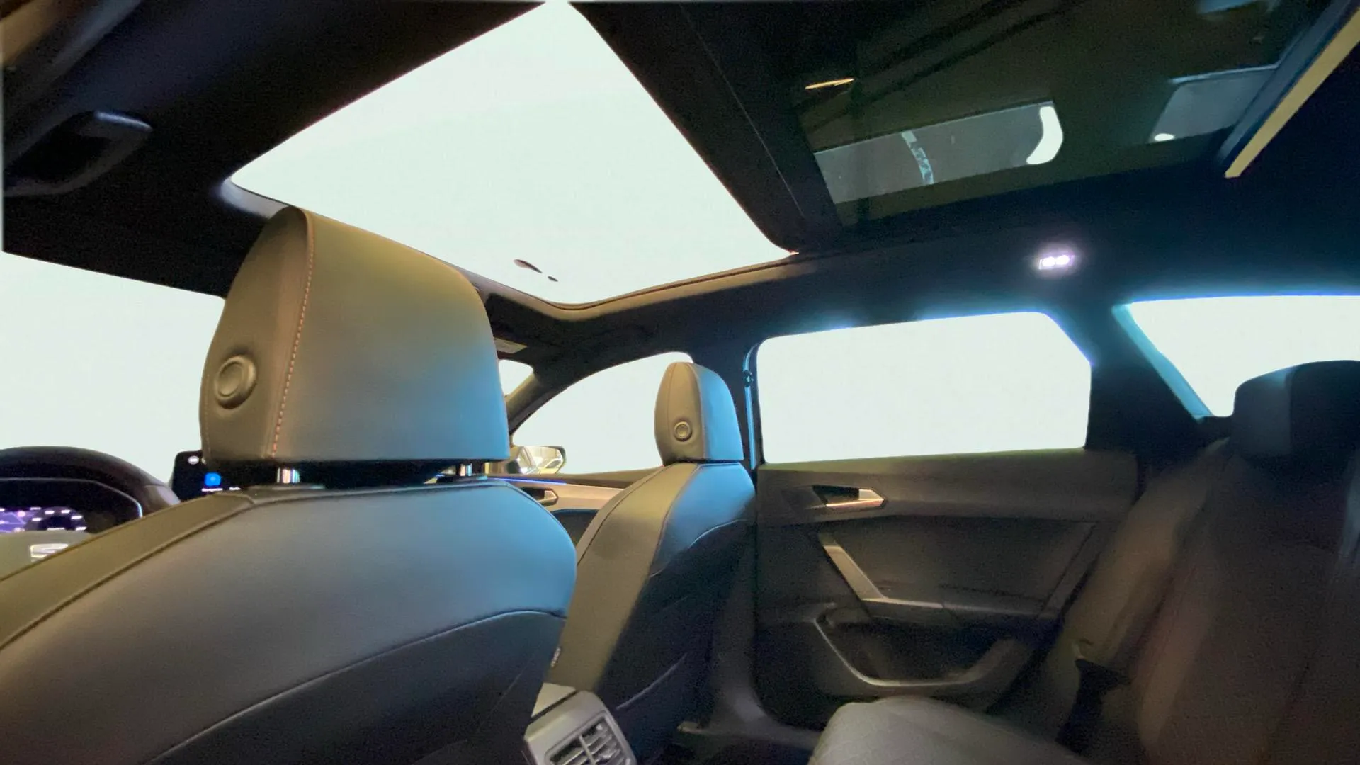 SEAT León SP 1.5 TSI e-Hybrid DSG-6 FR XL - foto 17