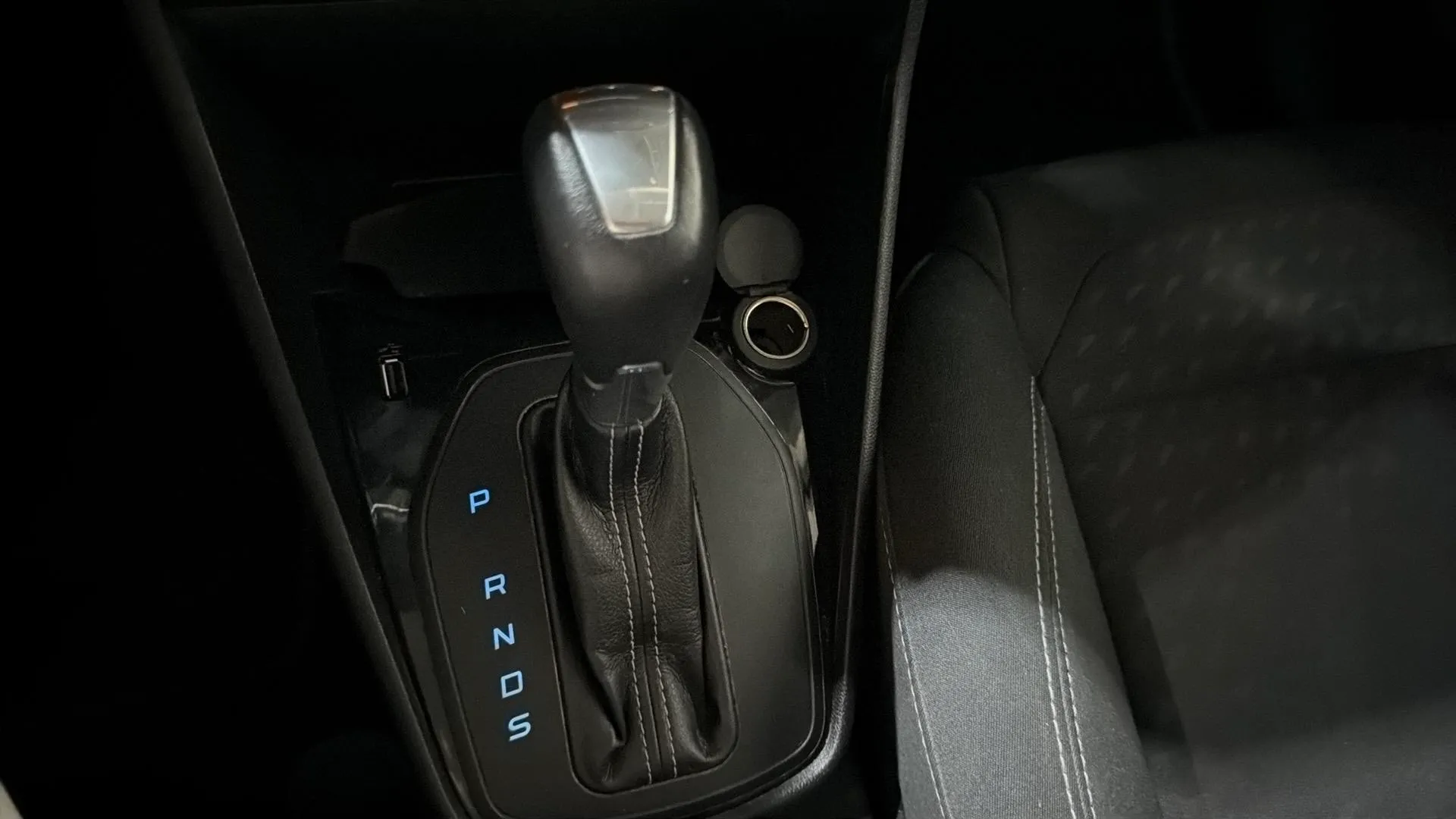 Ford Fiesta 1.0 EcoBoost Vignale Aut - foto 21