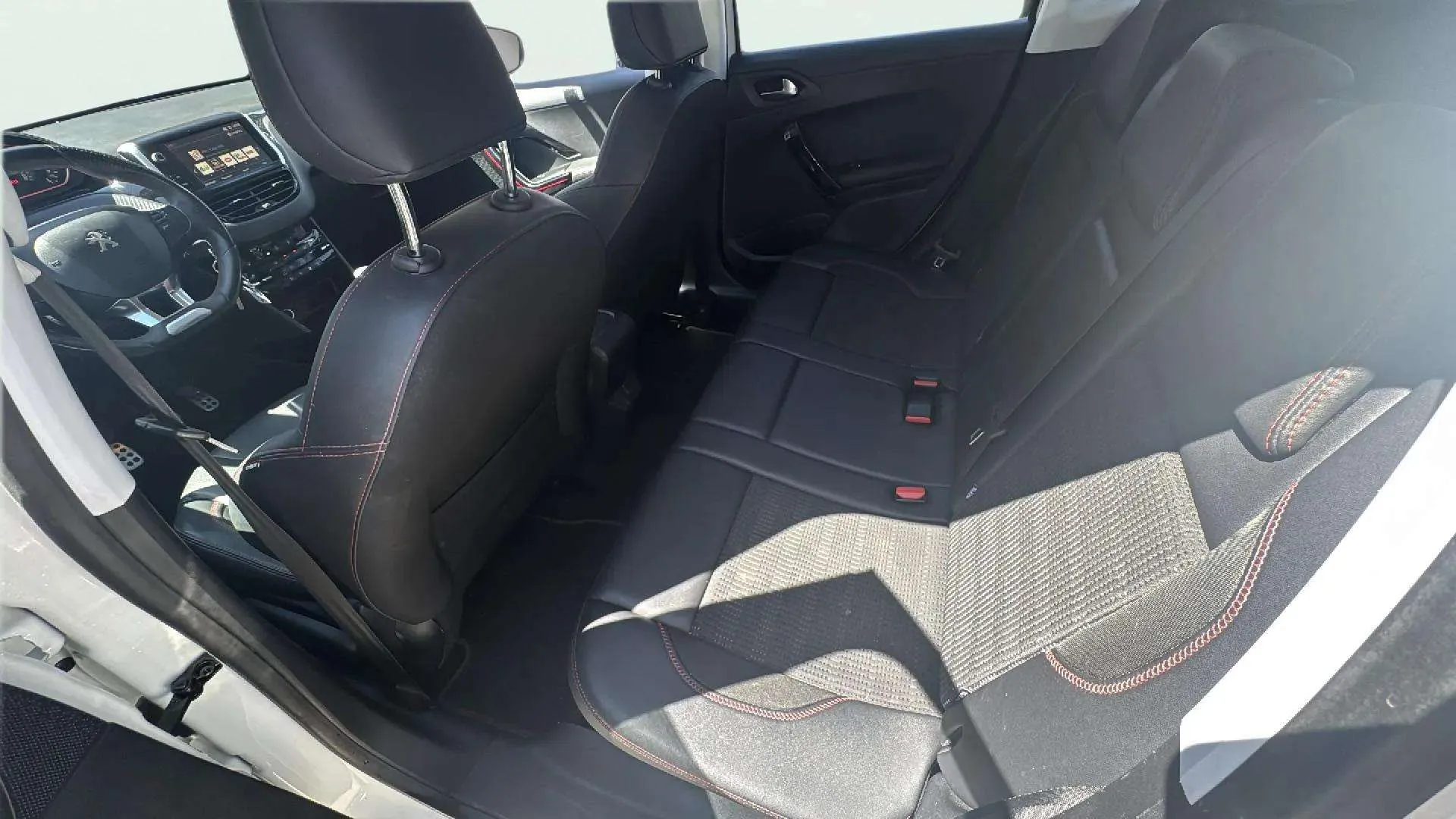Peugeot 2008 GT Line 1.6 BlueHDi - foto 15