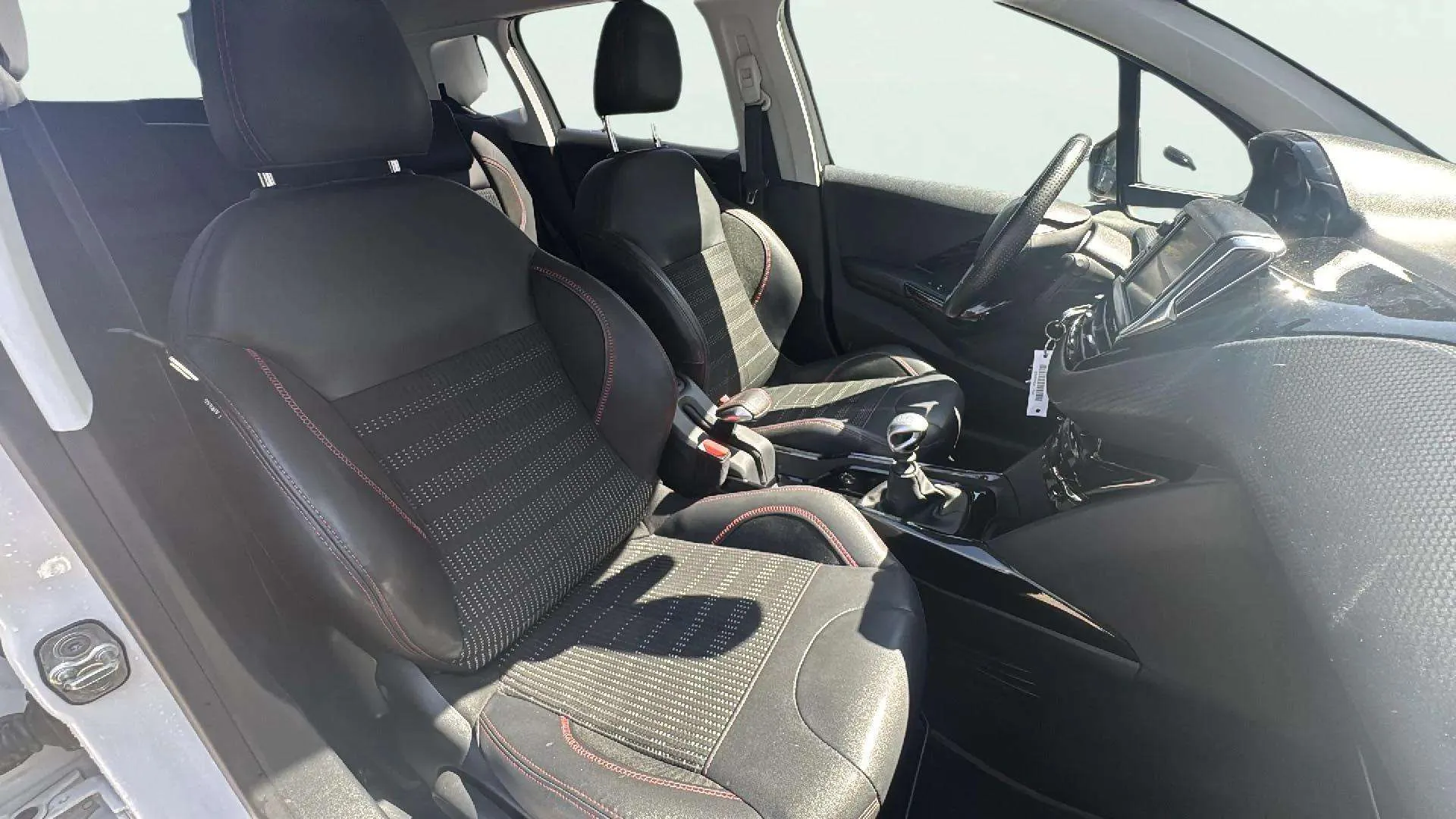 Peugeot 2008 GT Line 1.6 BlueHDi - foto 14
