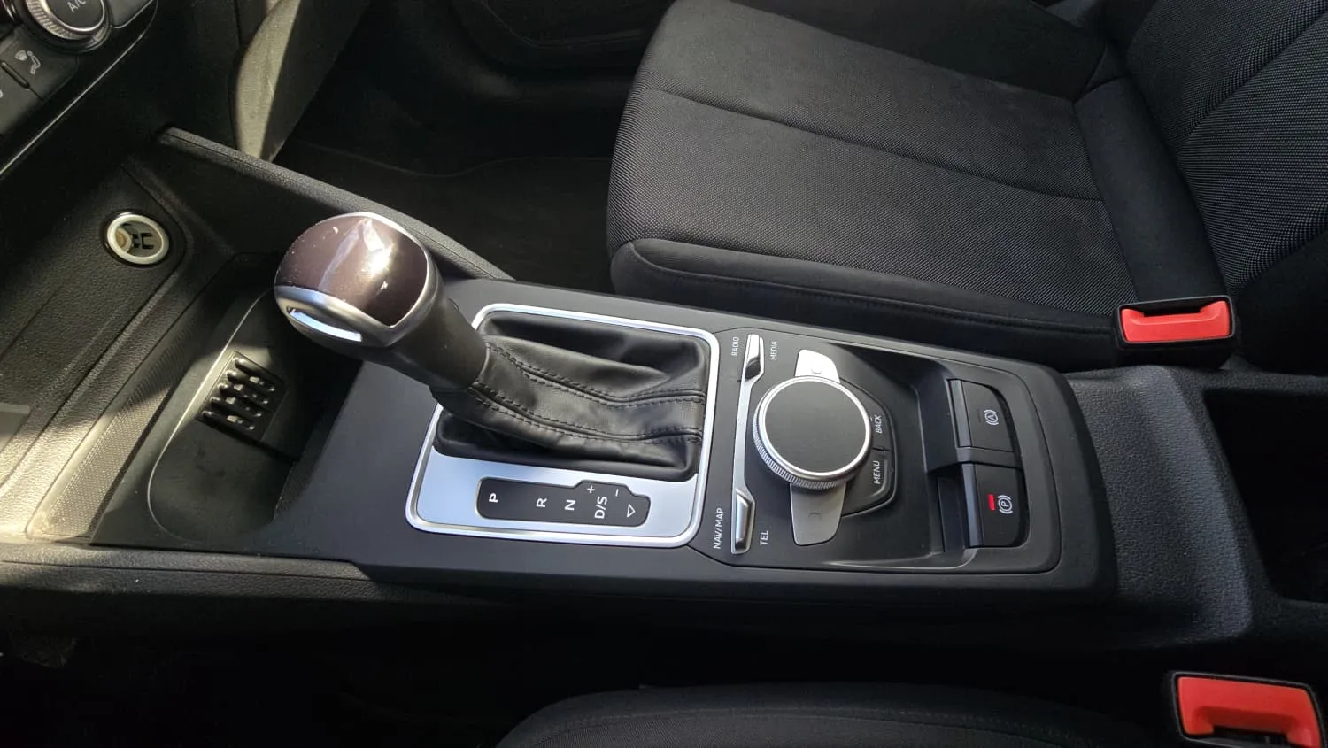Audi Q2 Advanced 35 TFSI S tronic - foto 16