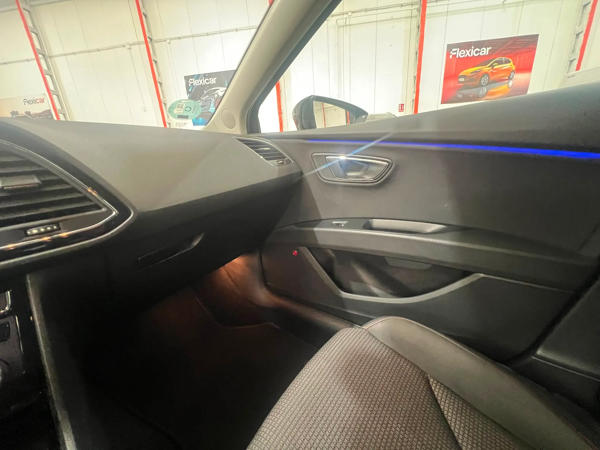 SEAT León ST 2.0 TDI DSG-6 FR - foto 13