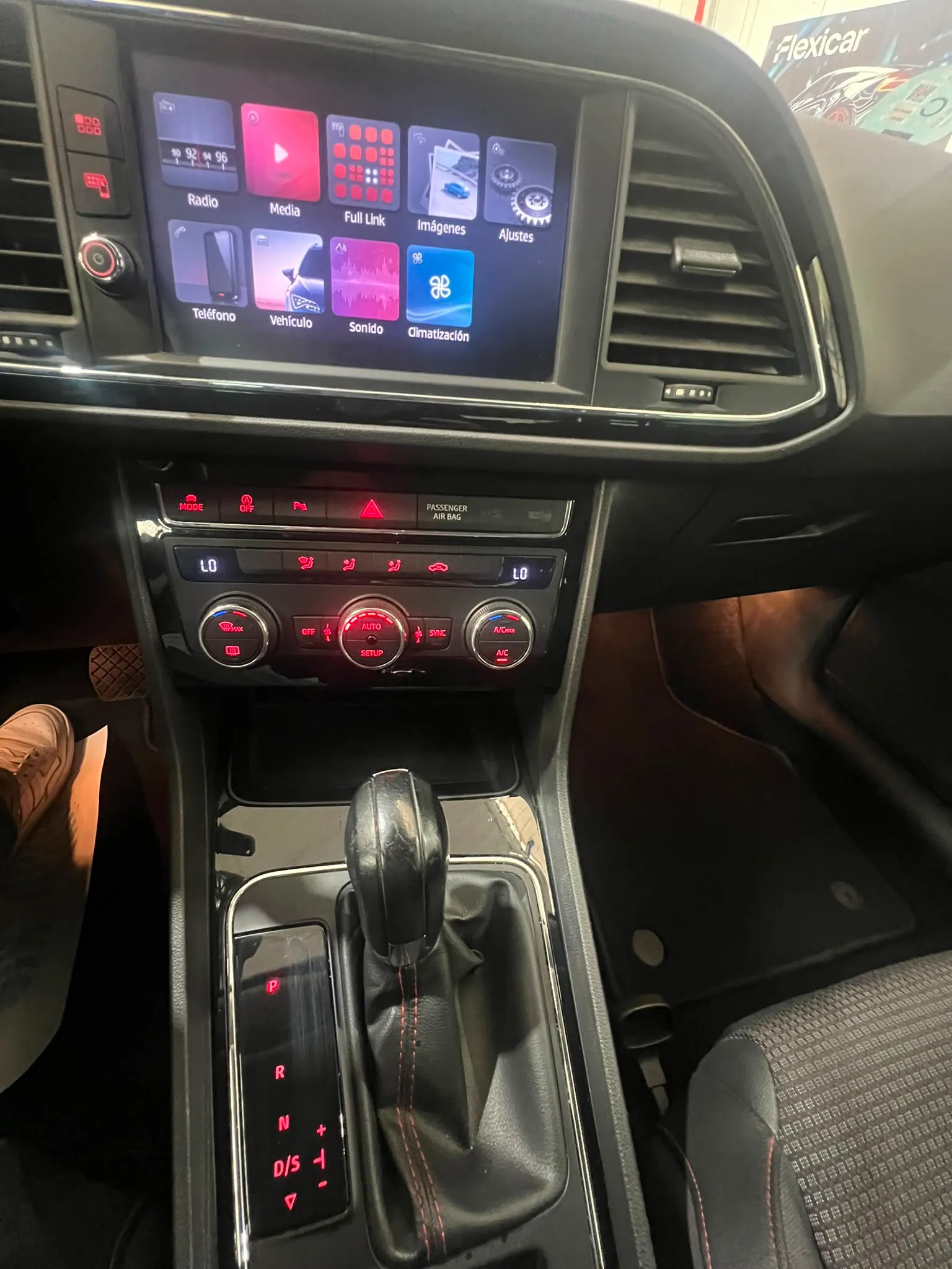 SEAT León ST 2.0 TDI DSG-6 FR - foto 14
