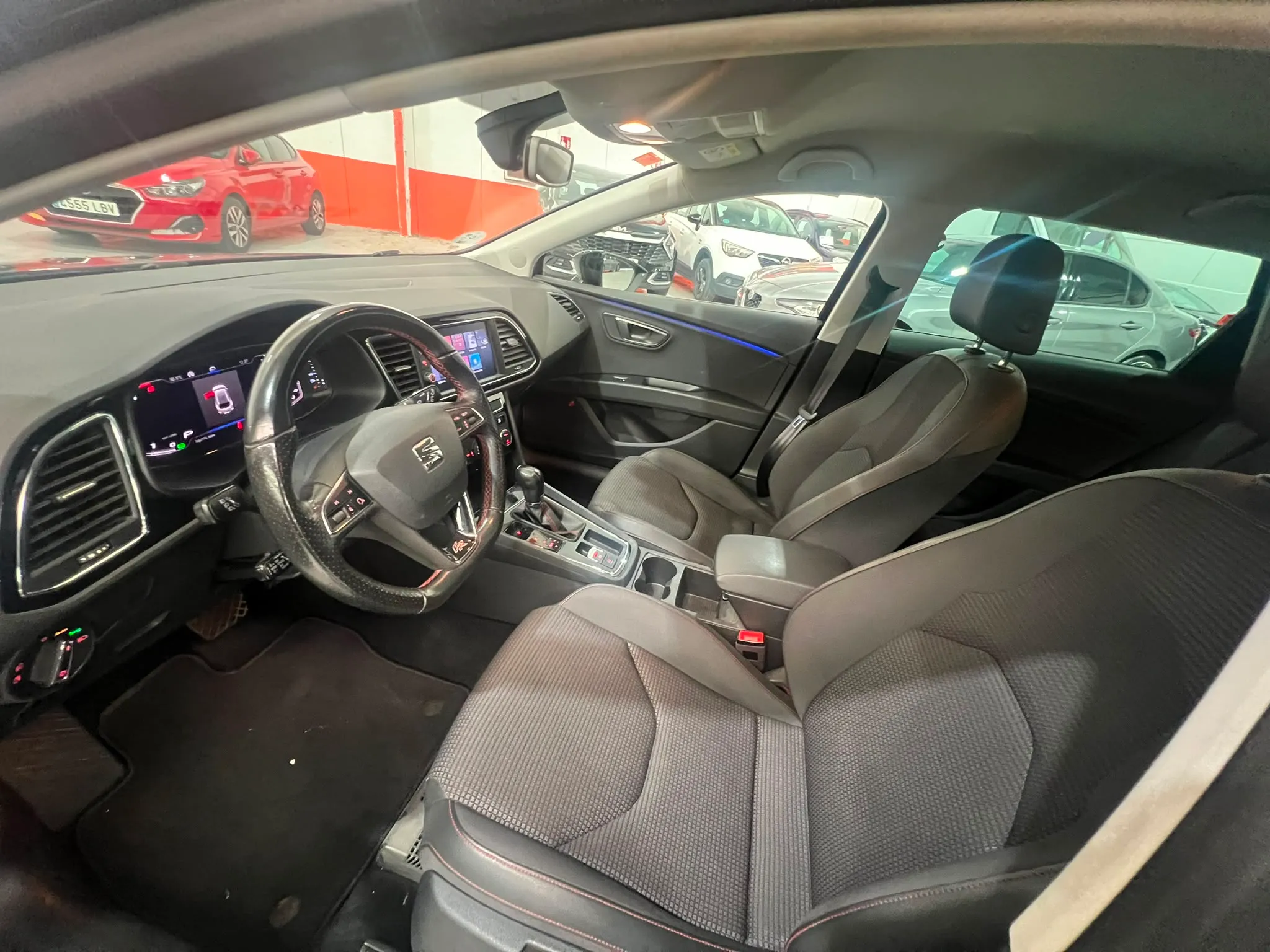 SEAT León ST 2.0 TDI DSG-6 FR - foto 9