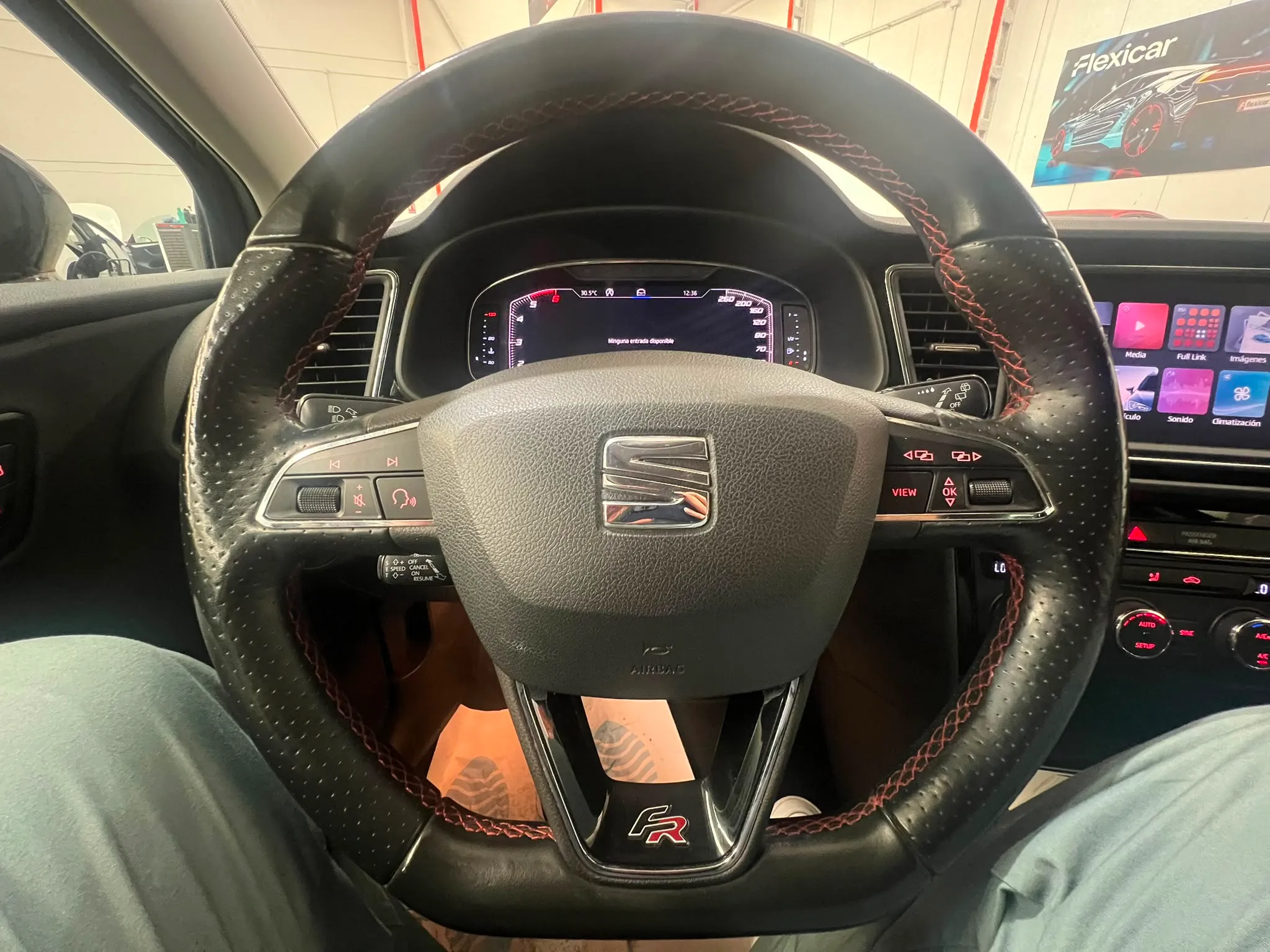 SEAT León ST 2.0 TDI DSG-6 FR - foto 8