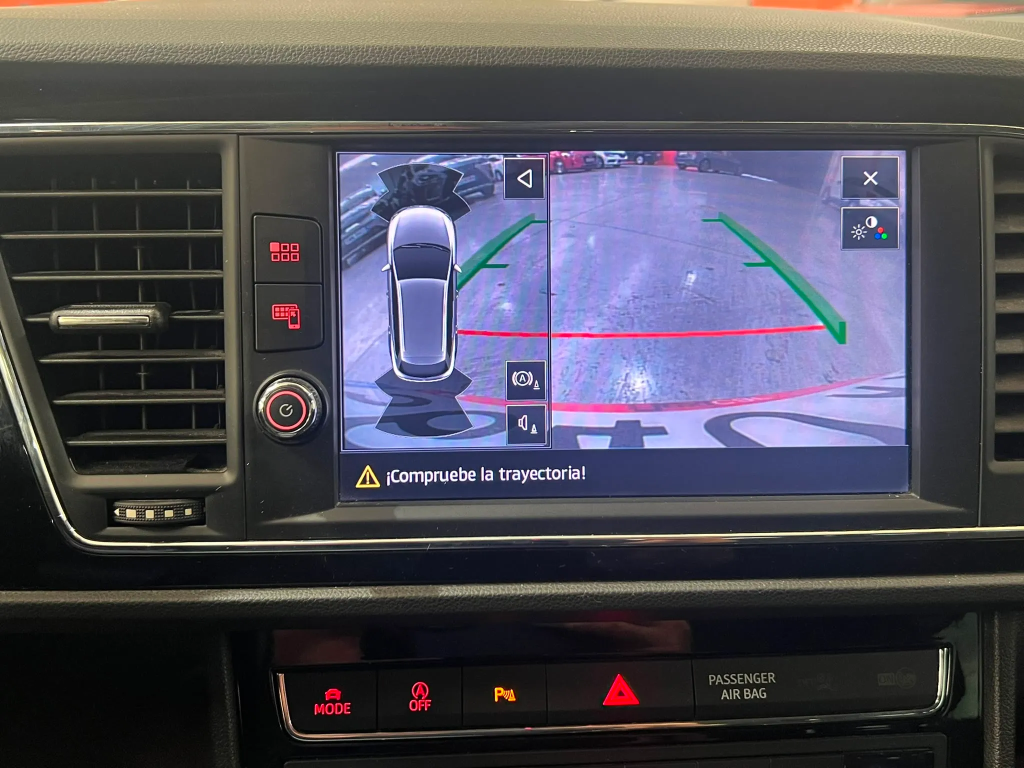 SEAT León ST 2.0 TDI DSG-6 FR - foto 25