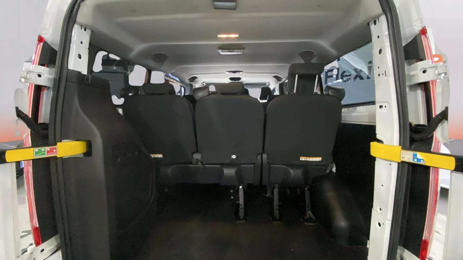 Ford Transit Custom Komb 2.0 TDCi 320 L1 Ambiente MHEV - foto 19