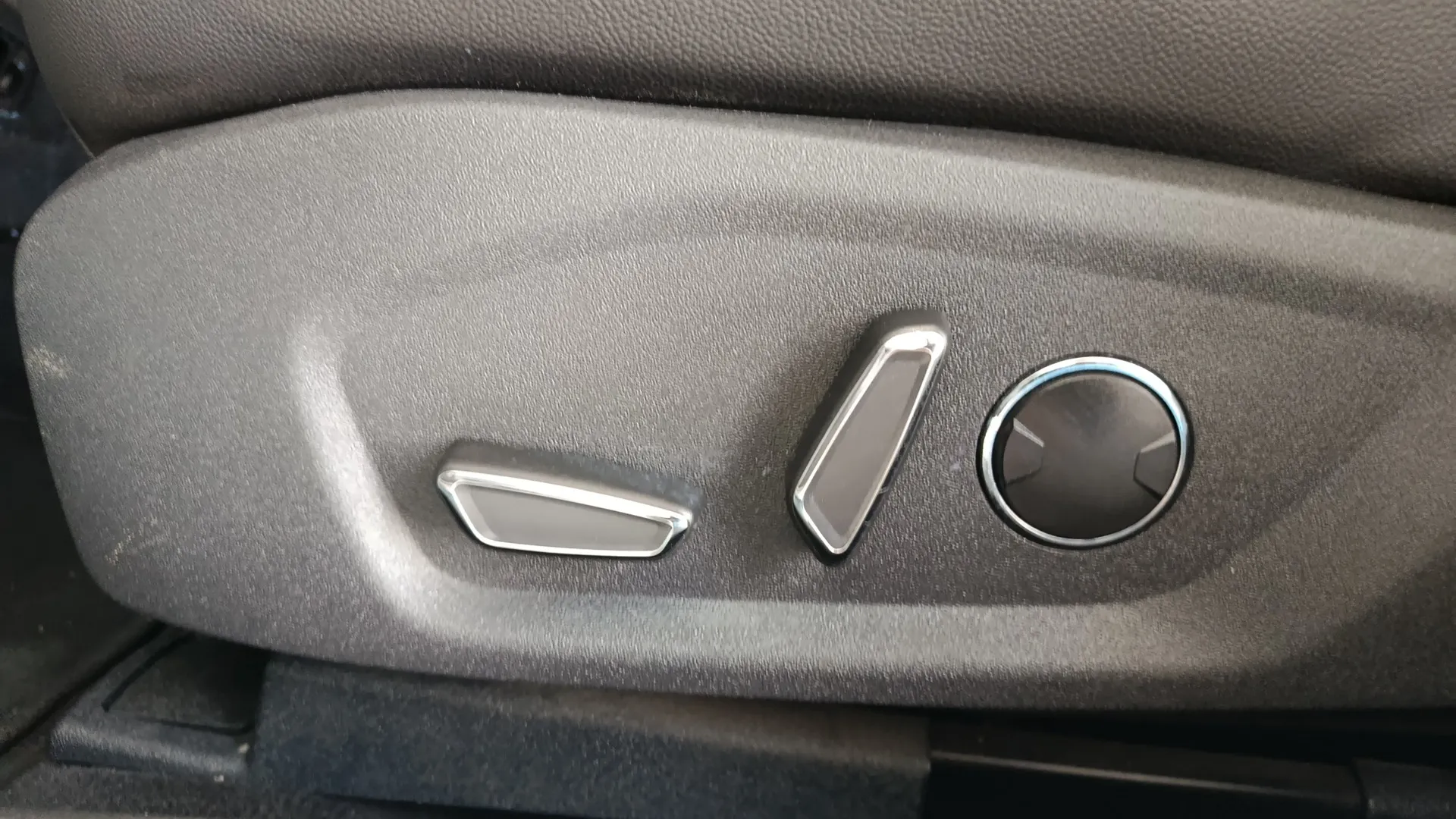 Ford Mondeo 1.5 EcoBoost Titanium - foto 25