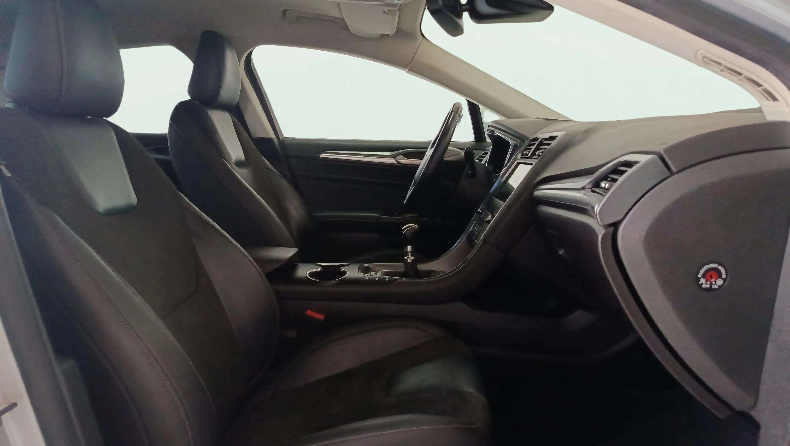 Ford Mondeo 1.5 EcoBoost Titanium - foto 10