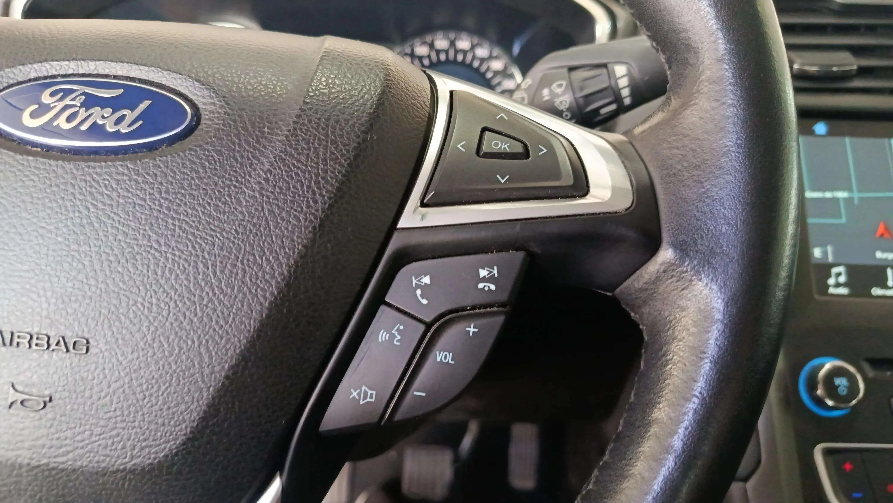 Ford Mondeo 1.5 EcoBoost Titanium - foto 15