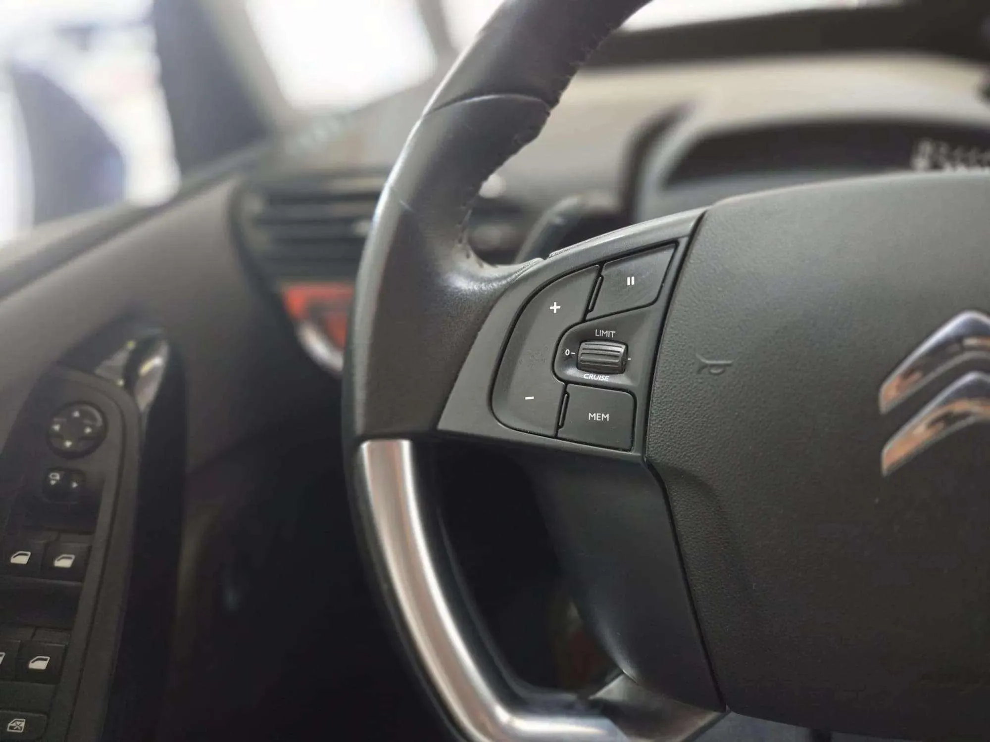 Citroën C4 SpaceTourer pure tech 130 - foto 18