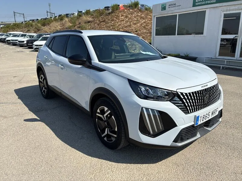 Peugeot 2008 Allure PureTech - foto 8